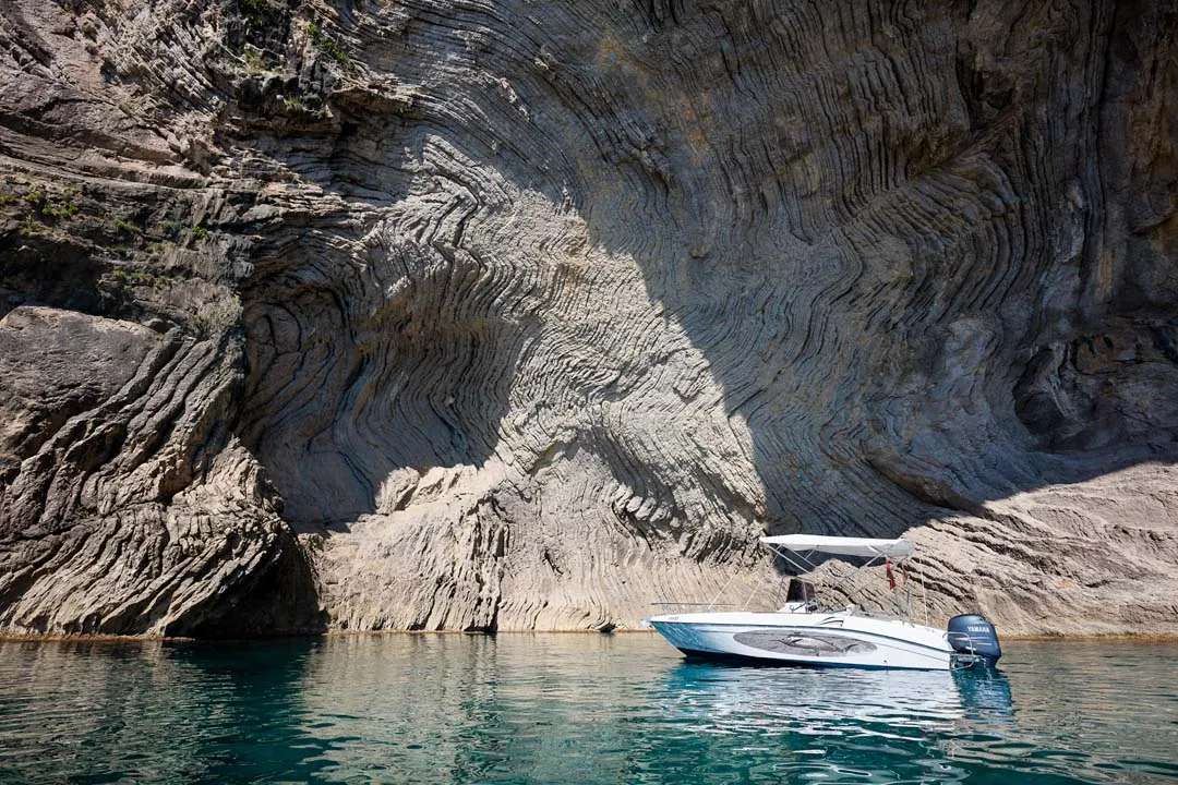 20 - Motor Boat Charter Italy & Boat hire in Italy Campania Bay of Naples Sorrento Sorrento 2