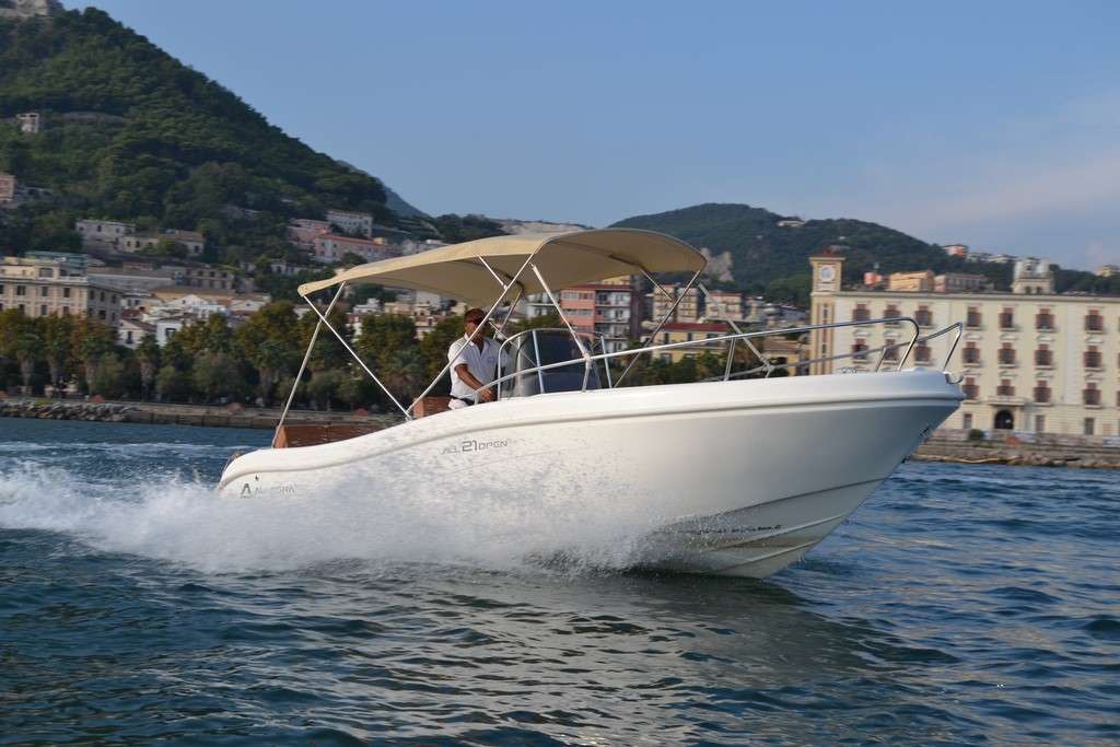 All 21 OPEN - Motor Boat Charter Italy & Boat hire in Italy Campania Salerno Province Salerno Salerno 3