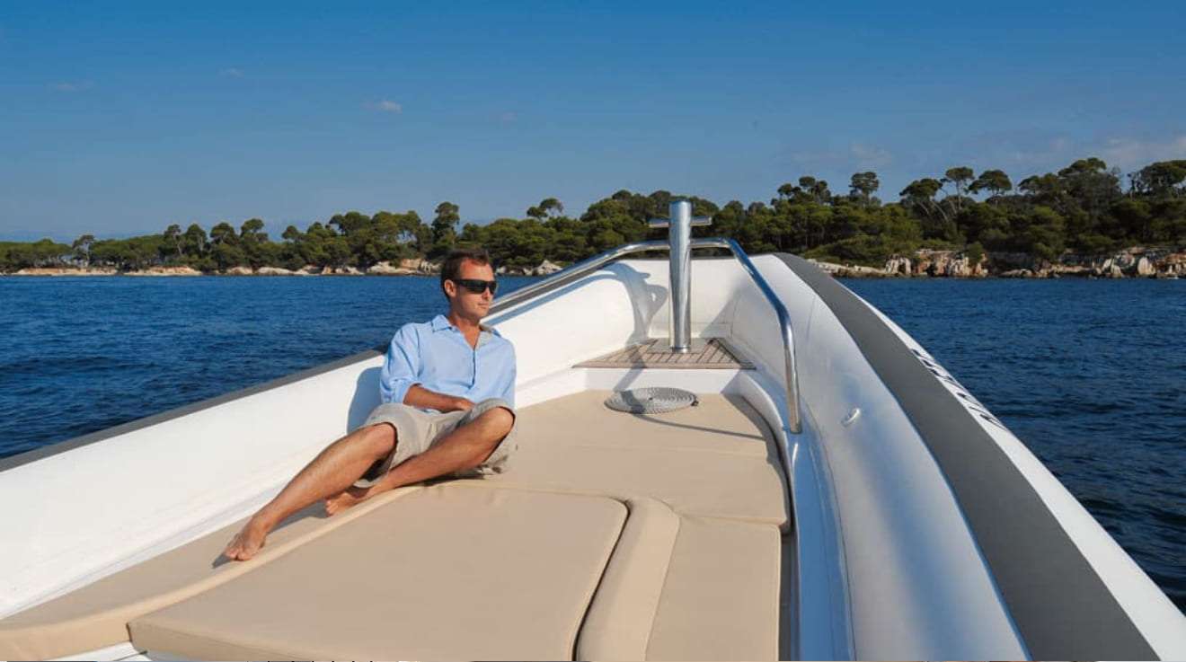 Convertible 410 - Yacht Charter Cogolin & Boat hire in France French Riviera St. Tropez Saint Tropez 4