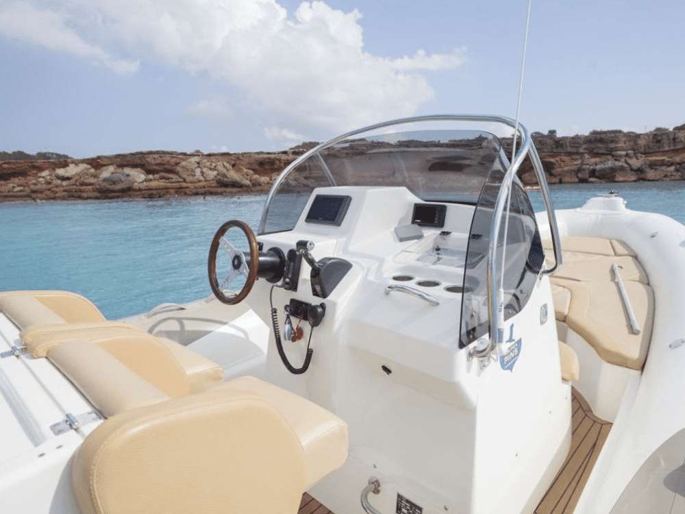 Medline 850 - Yacht Charter Cogolin & Boat hire in France French Riviera St. Tropez Saint Tropez 2