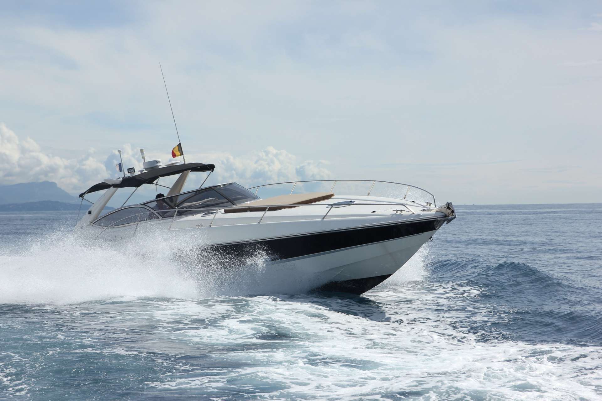 Sunseeker 48 - Motor Boat Charter France & Boat hire in France French Riviera Cannes Vieux port de Vallauris 6