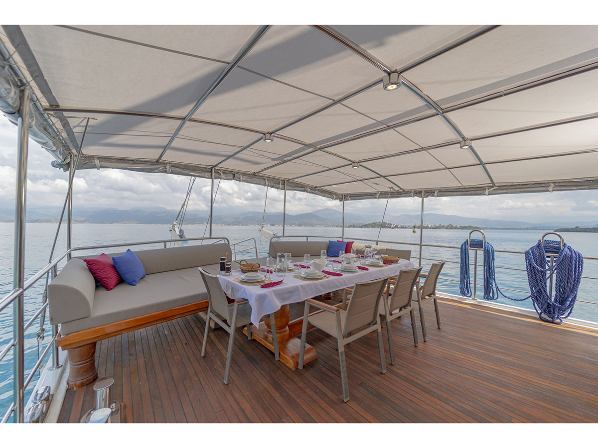Gulet - Luxury yacht charter Turkey & Boat hire in Turkey Turkish Riviera Lycian coast Göcek Göcek Mucev Marina 4