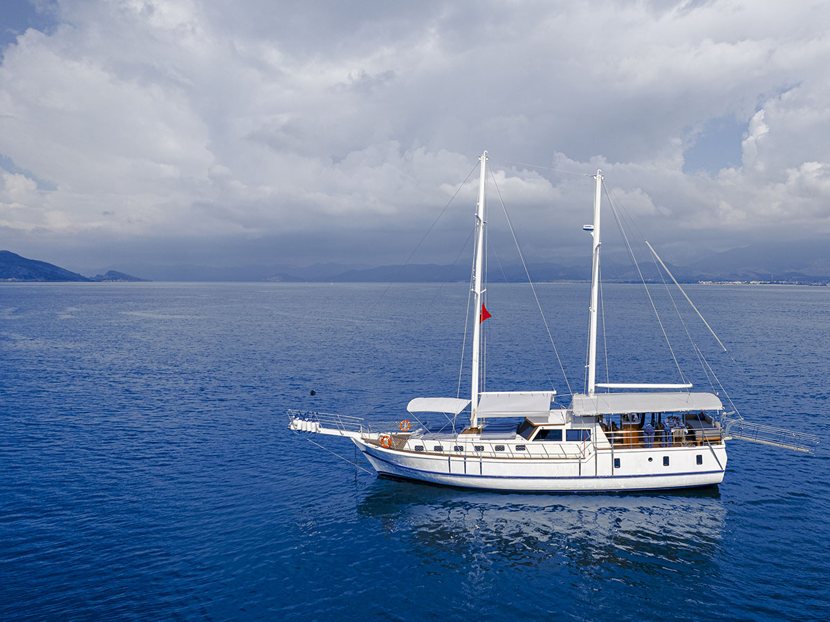 Gulet - Luxury yacht charter Turkey & Boat hire in Turkey Turkish Riviera Lycian coast Göcek Göcek Mucev Marina 6