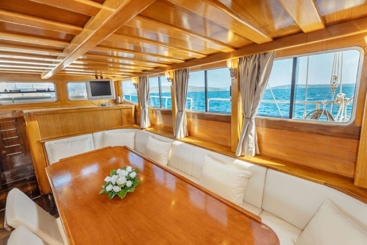 Sole  - Yacht Charter Slano & Boat hire in Croatia 2