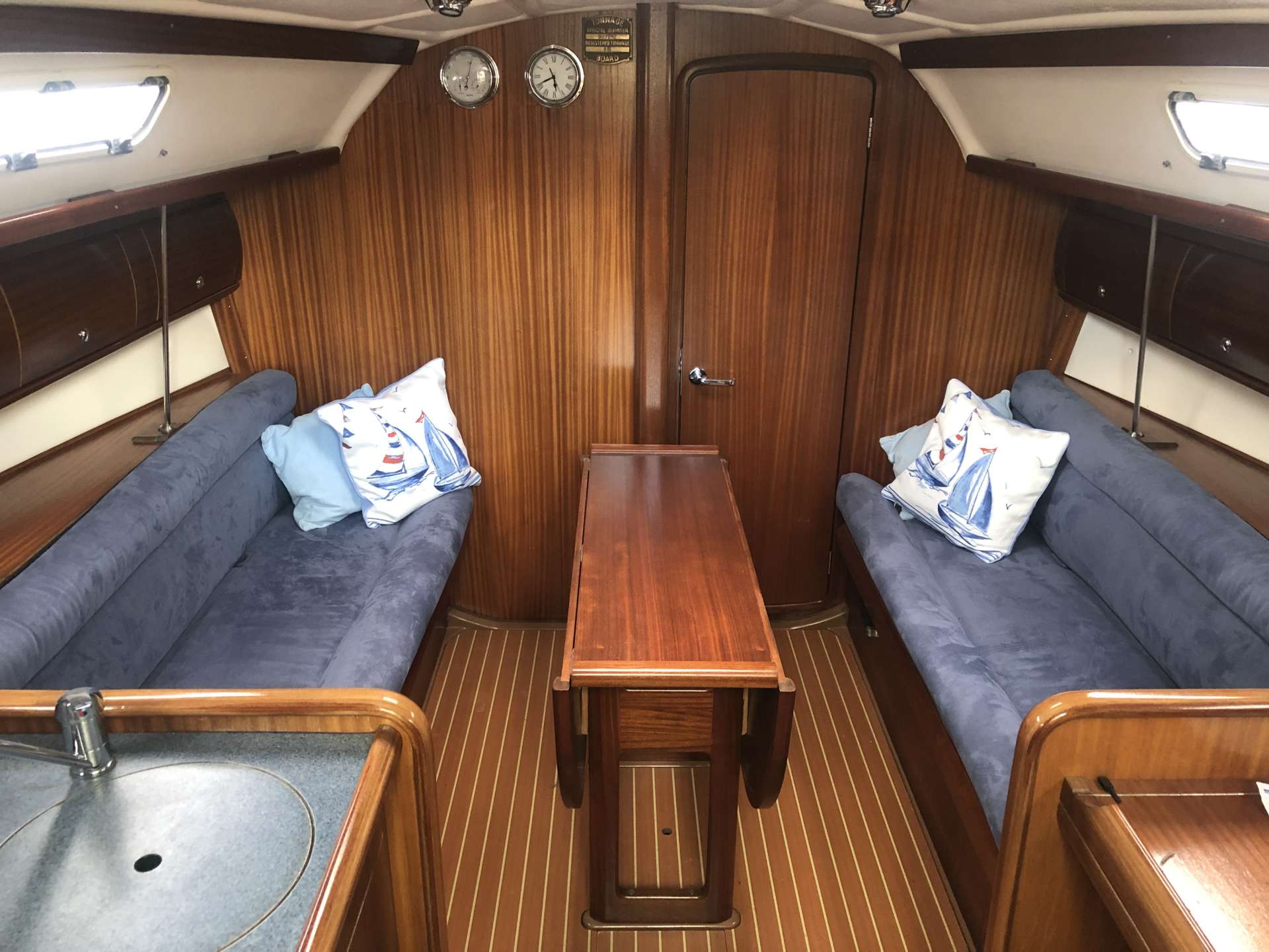 Cruiser 32 - Yacht Charter The Solent & Boat hire in United Kingdom England The Solent Southampton Southampton 2