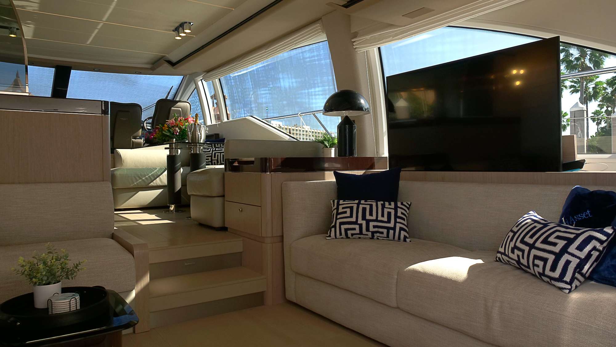 LIQUID ASSET  - Yacht Charter Annapolis & Boat hire in US East Coast & Bahamas 2