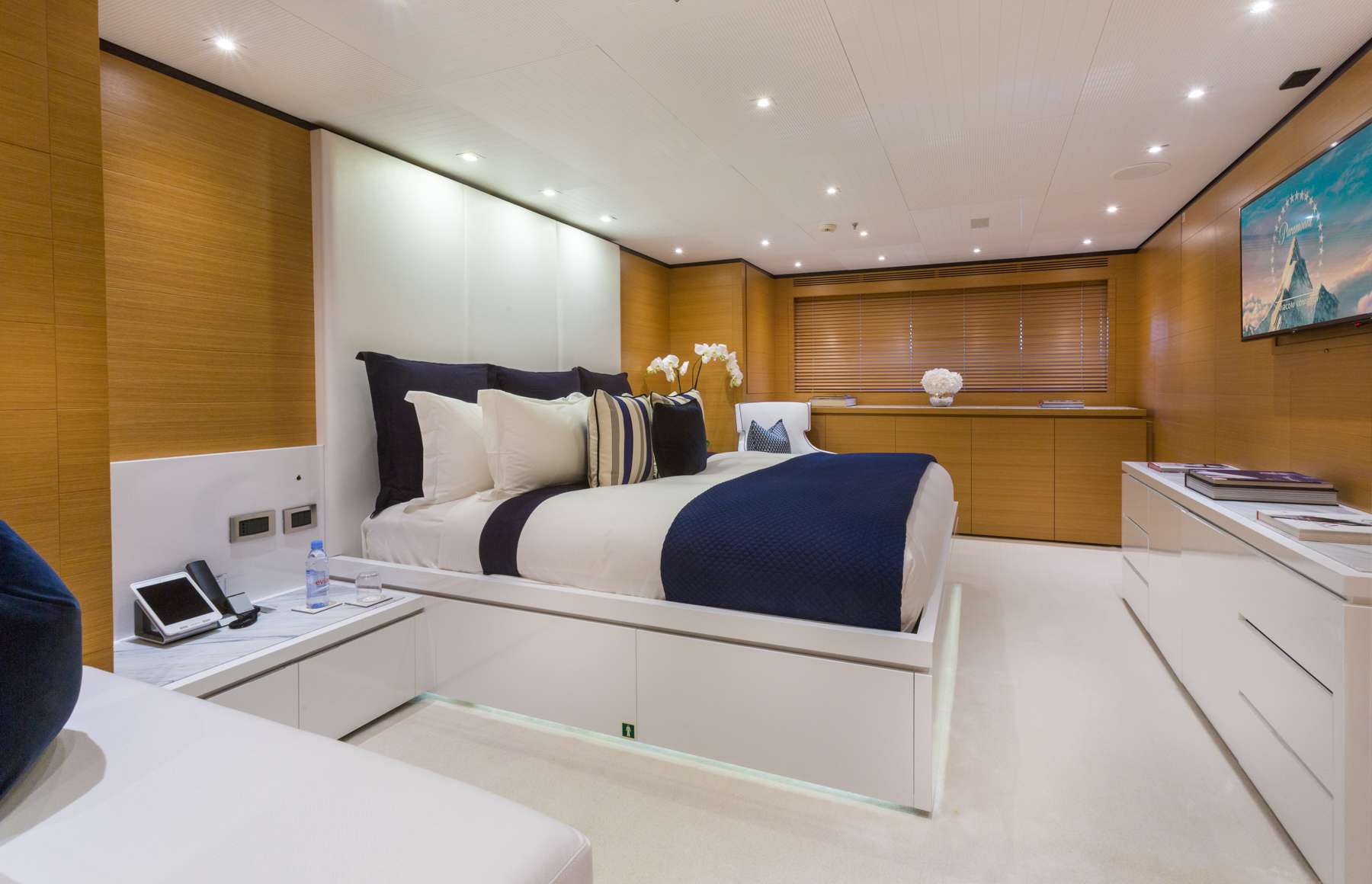 MISCHIEF - Luxury yacht charter Australia & Boat hire in Australia & French Polynesia 5