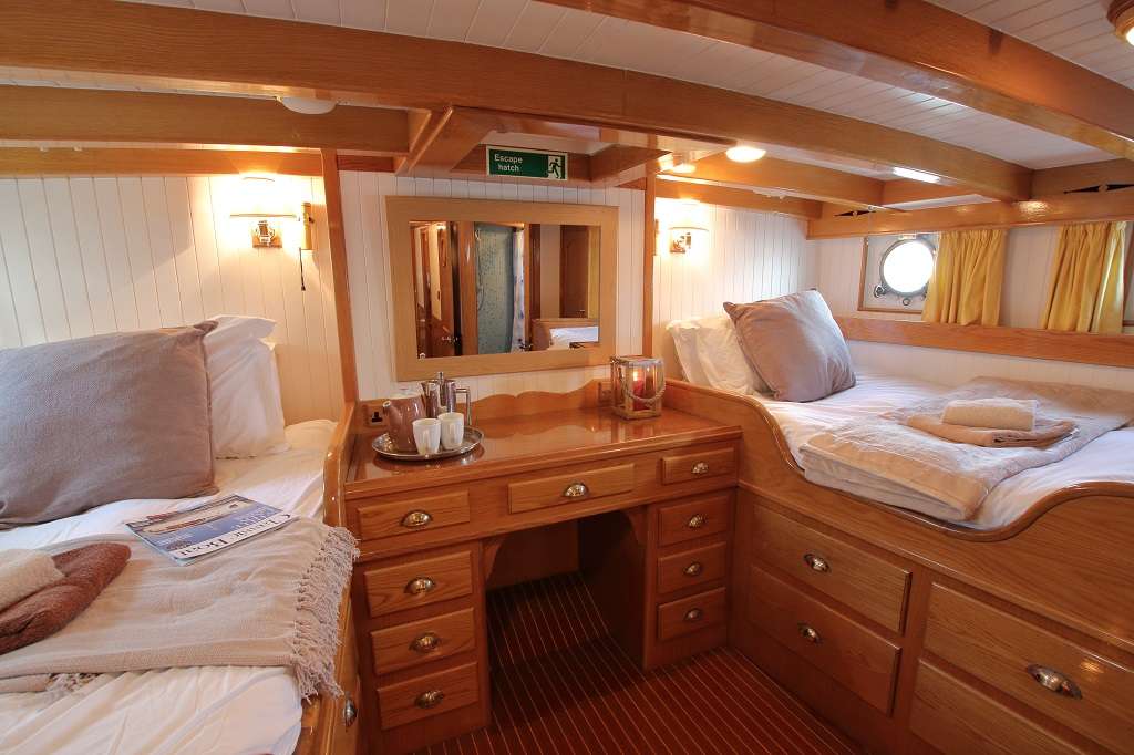Seafin - Luxury yacht charter United Kingdom & Boat hire in United Kingdom England The Solent Southampton Southampton 3