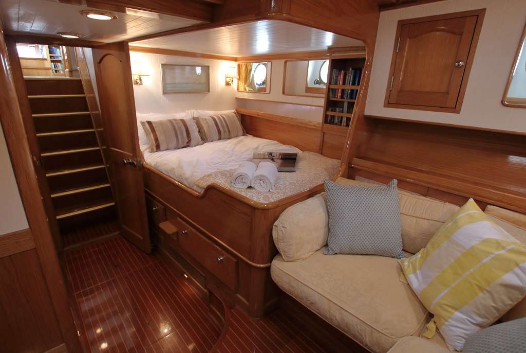 Seafin - Luxury yacht charter United Kingdom & Boat hire in United Kingdom England The Solent Southampton Southampton 5