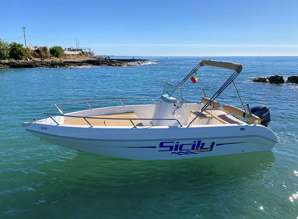 Aquamar Samoa - Yacht Charter Siracusa & Boat hire in Italy Sicily Siracusa Siracusa 5