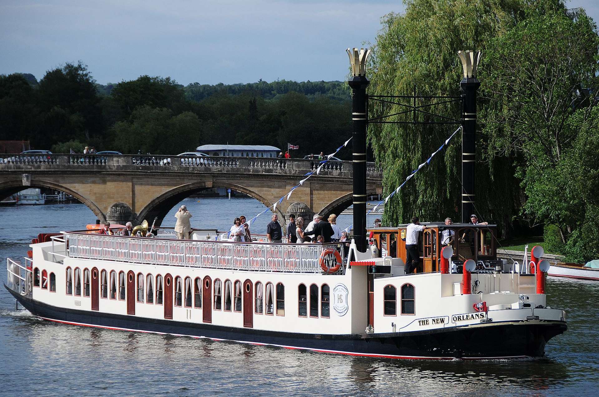 style paddle steamer - Yacht Charter River Thames & Boat hire in United Kingdom England Greater London Henley on Thames 1