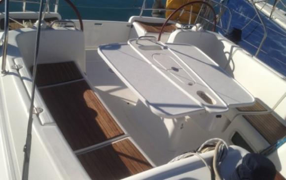 Cyclades 393 - Yacht Charter Milazzo & Boat hire in Italy Sicily Aeolian Islands Milazzo Marina Poseidon 6