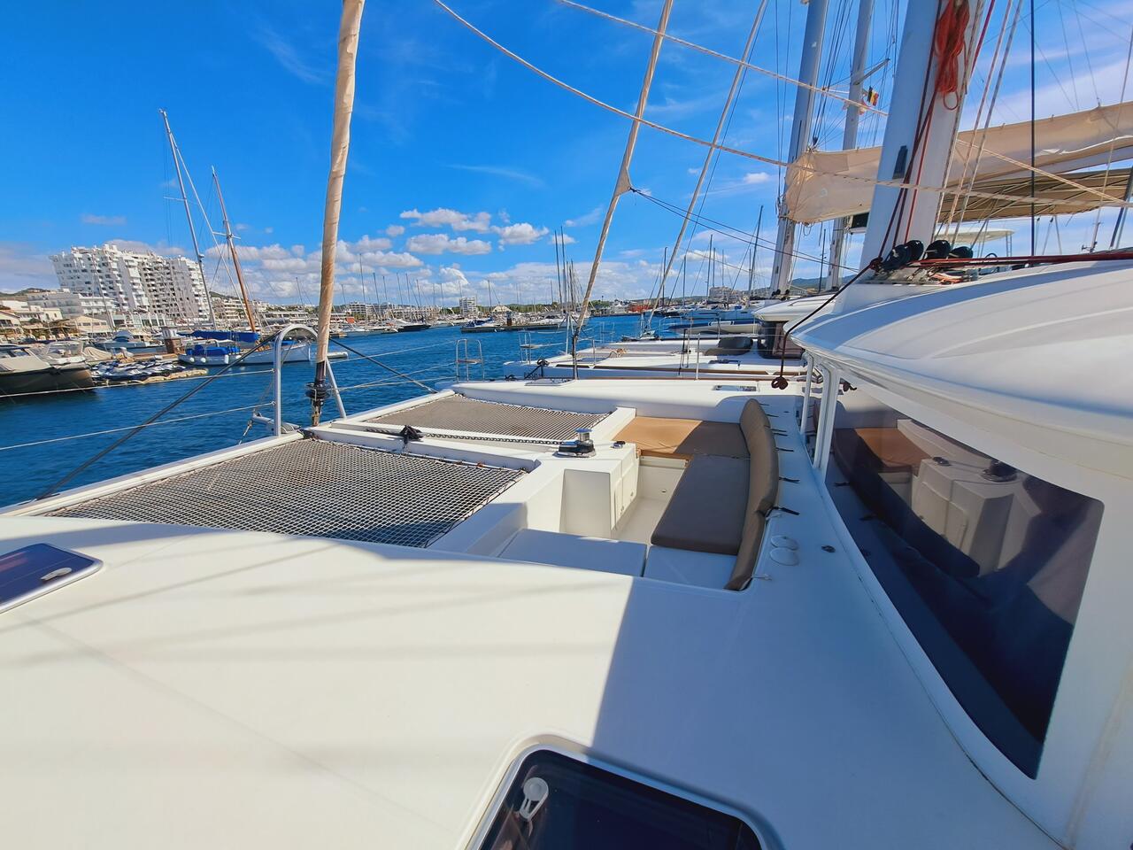 Lagoon 450 - 4 + 2 cab. - Yacht Charter Sant Antoni de Portmany & Boat hire in Spain Balearic Islands Ibiza and Formentera Ibiza Sant Antoni de Portmany Sant Antoni de Portmany Port 5