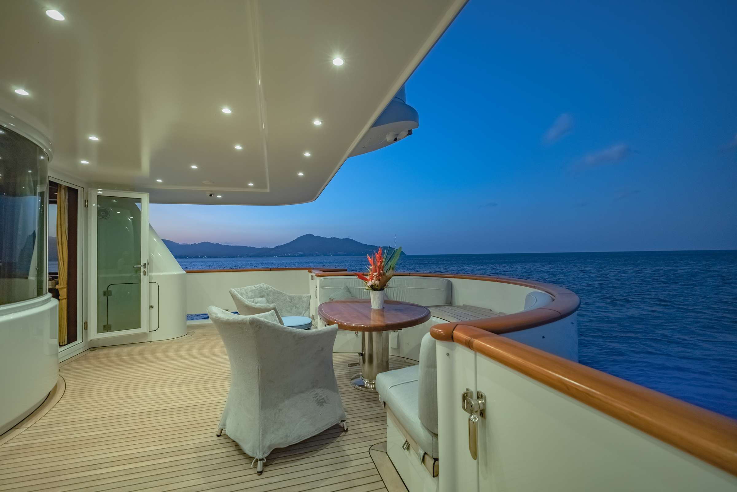 Xanadu - Luxury yacht charter Thailand & Boat hire in SE Asia 4