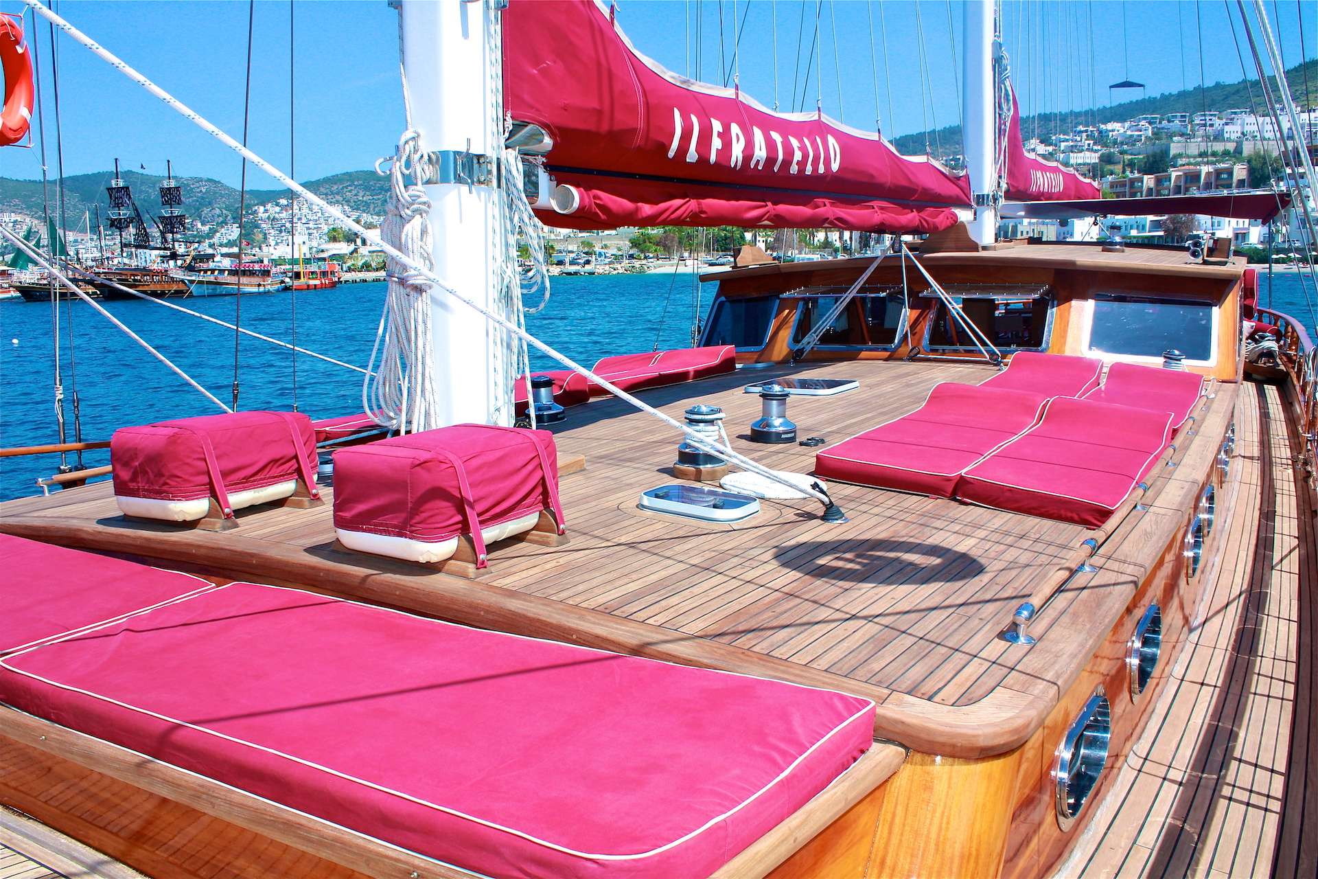 IL FRATELLO - Superyacht charter Saint Lucia & Boat hire in Turkey 5