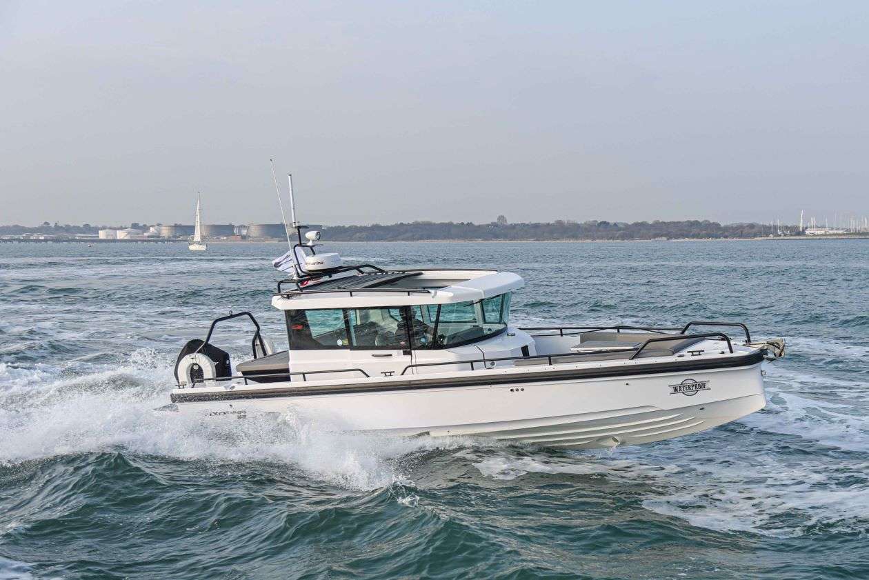 28 Cabin - Yacht Charter The Solent & Boat hire in United Kingdom England The Solent Southampton Southampton 1