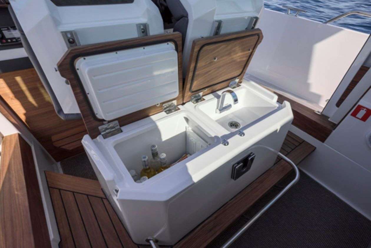 28 Cabin - Yacht Charter Southampton & Boat hire in United Kingdom England The Solent Southampton Southampton 2