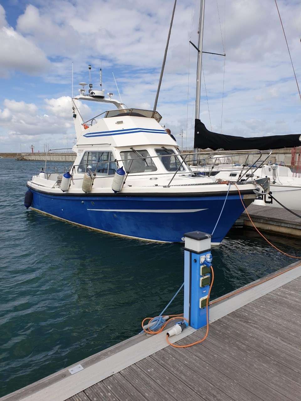 33 Harbour Pilot - Yacht Charter Ireland & Boat hire in Ireland Dublin 1