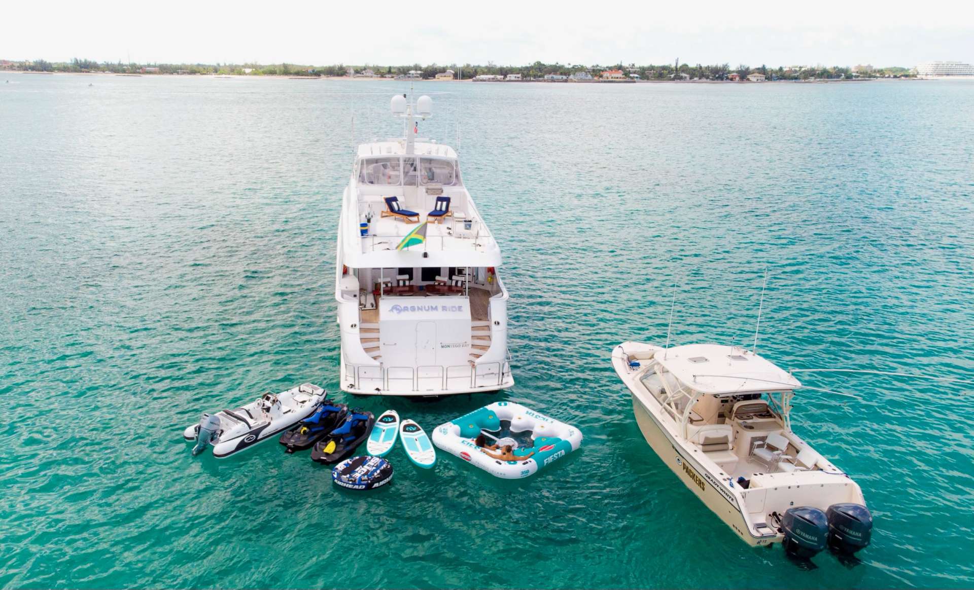 Hattaras 100 - Luxury yacht charter Bahamas & Boat hire in Bahamas New Providence Nassau Palm Cay One Marina 1