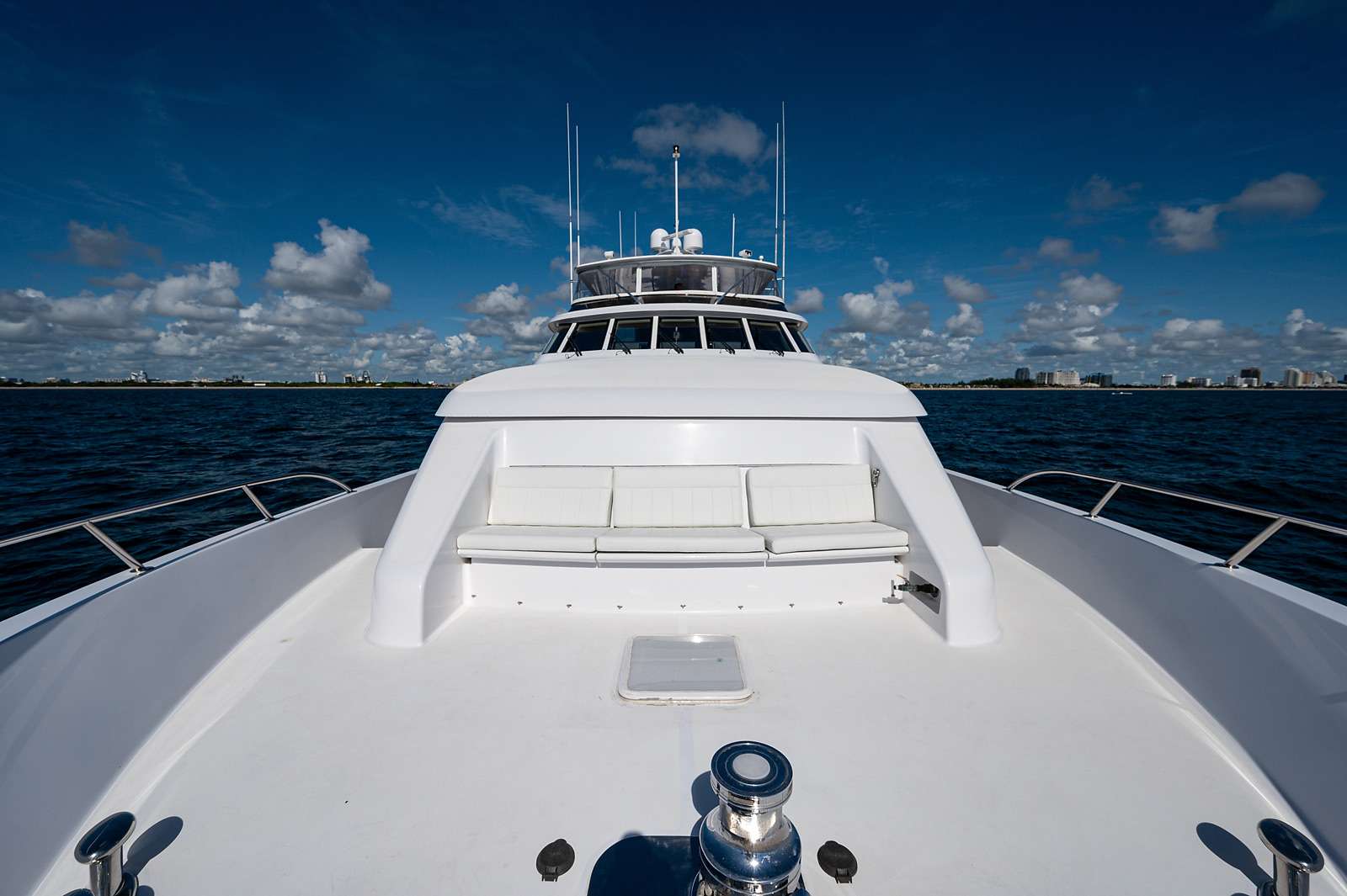 Hattaras 100 - Luxury yacht charter Bahamas & Boat hire in Bahamas New Providence Nassau Palm Cay One Marina 4