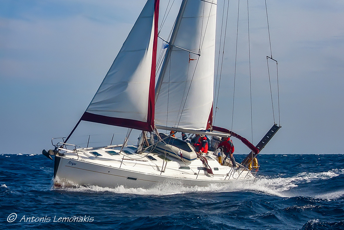 Oceanis 393 - Yacht Charter Syros & Boat hire in Greece Syros Syros 4
