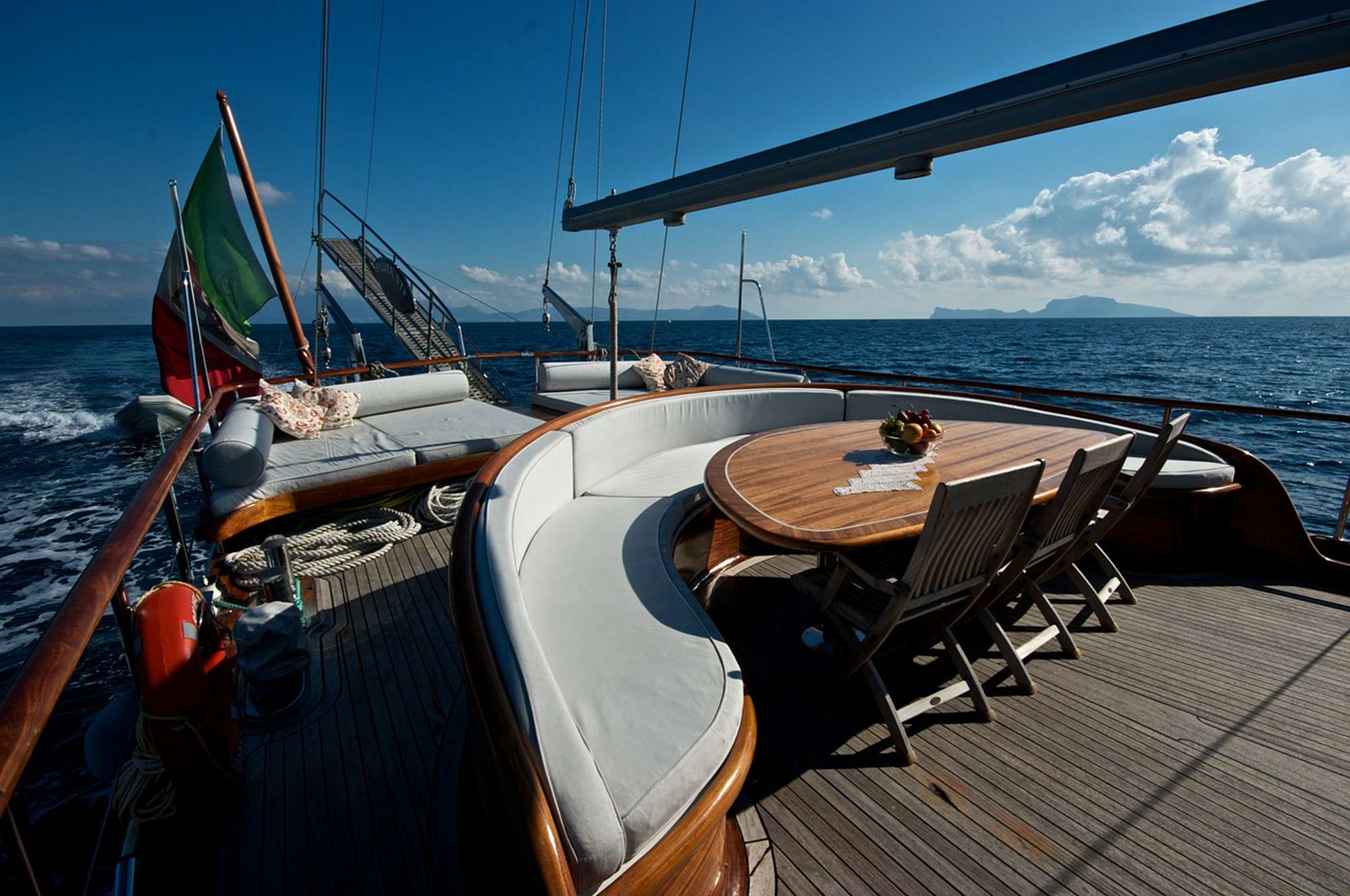 SILVER STAR 2 - Yacht Charter Cogolin & Boat hire in Fr. Riviera & Tyrrhenian Sea 4