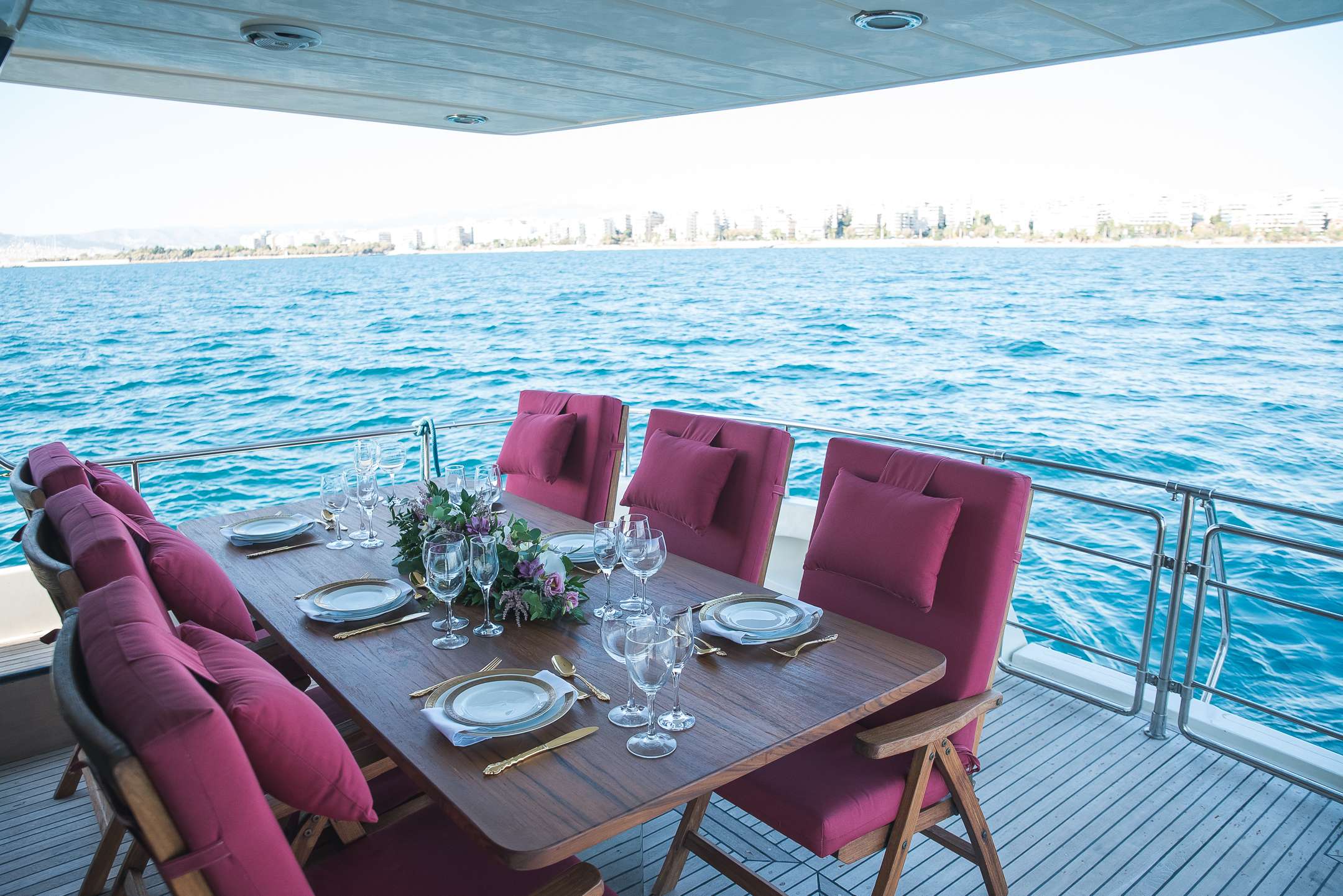 TEMPTATION - Yacht Charter Piraeus & Boat hire in Greece 5