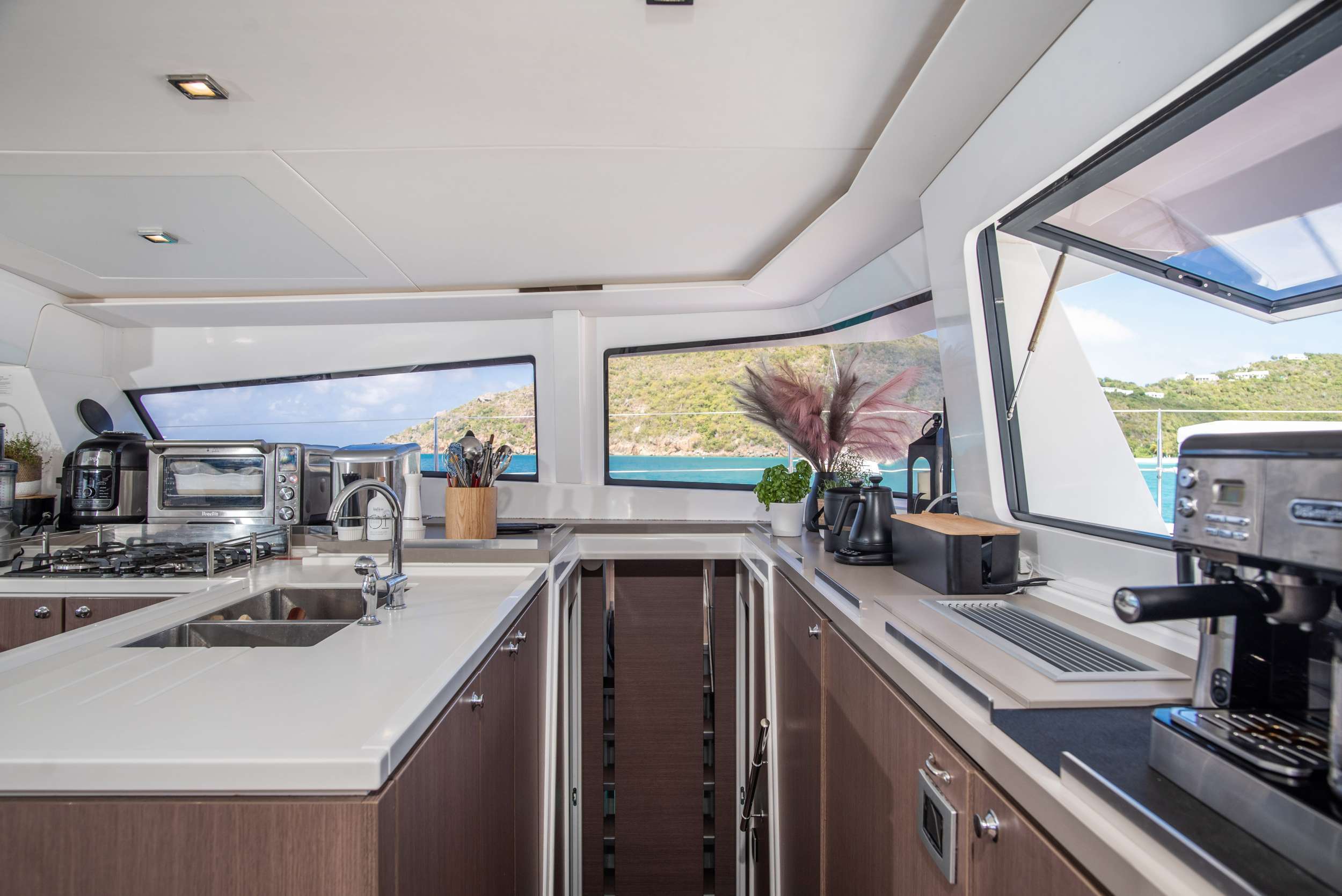 SUN DAZE 5.4 - Luxury Yacht Charter US Virgin Islands & Boat hire in Caribbean Virgin Islands 6
