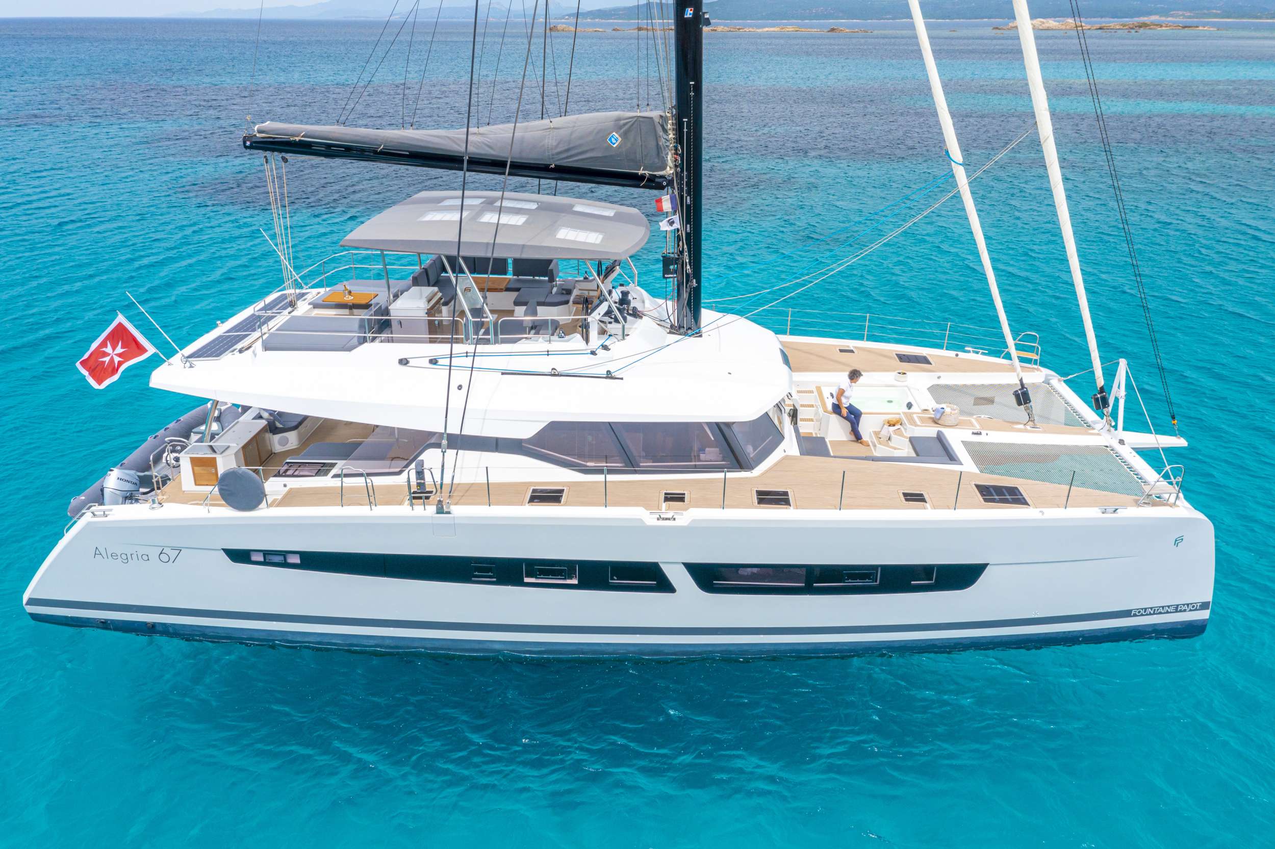 SEMPER FIDELIS  - Yacht Charter Rodney Bay & Boat hire in Bahamas & Caribbean 1