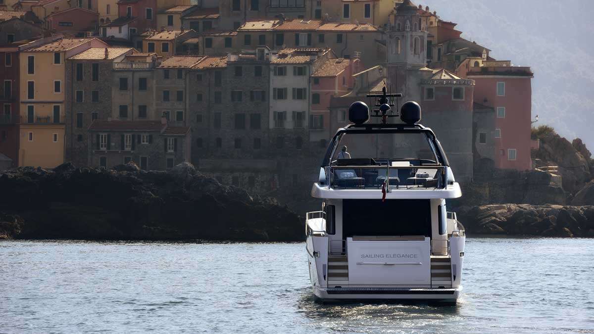Alexander M - Motor Boat Charter Sicily & Boat hire in Naples/Sicily 5
