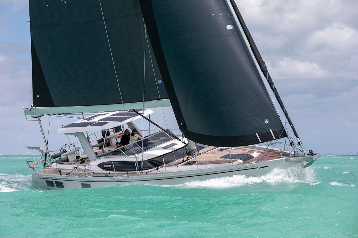 Vanishing Point - Yacht Charter Annapolis & Boat hire in US East Coast & Bahamas 1