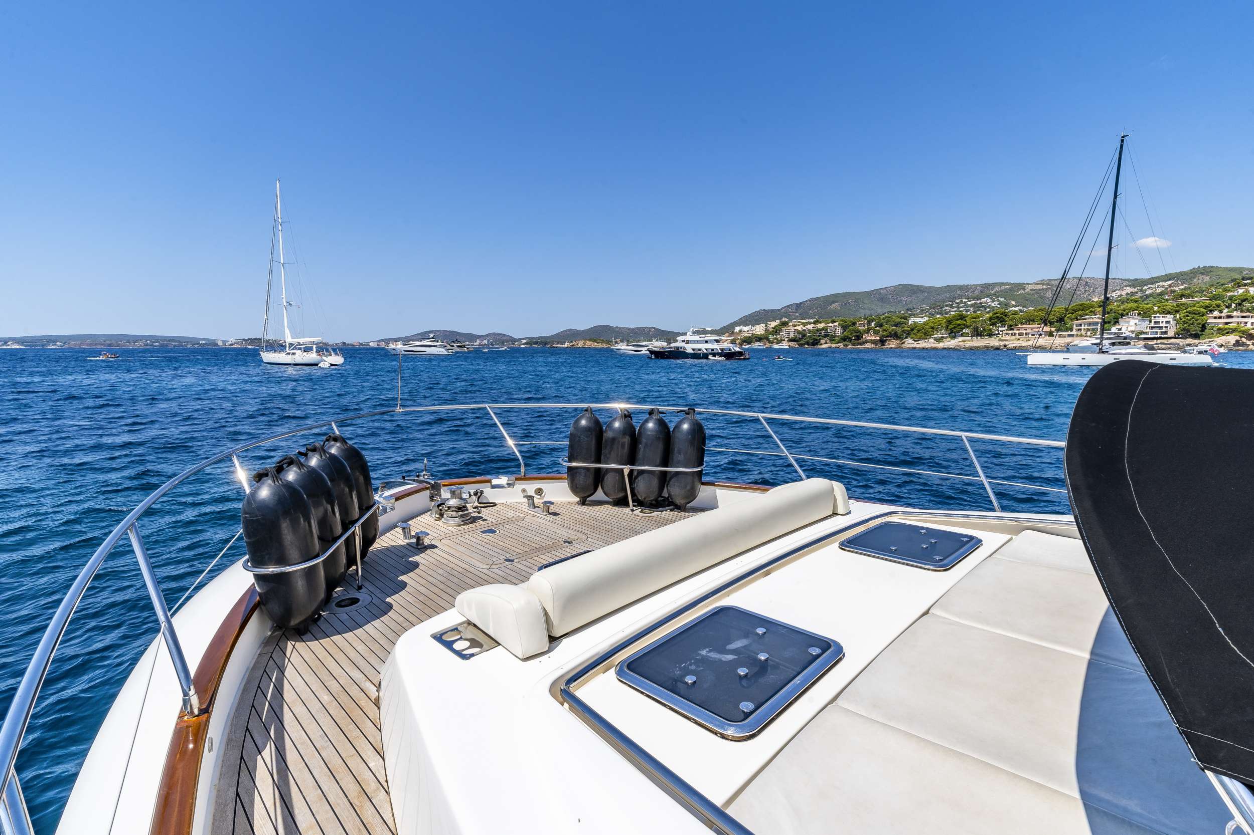 PARODIA II - Yacht Charter Radovici & Boat hire in W. Med -Naples/Sicily, W. Med -Riviera/Cors/Sard., W. Med - Spain/Balearics 5