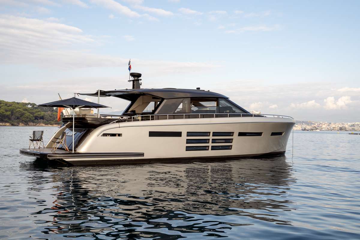 TOMMY I - Yacht Charter Monaco & Boat hire in Fr. Riviera, Corsica & Sardinia 2