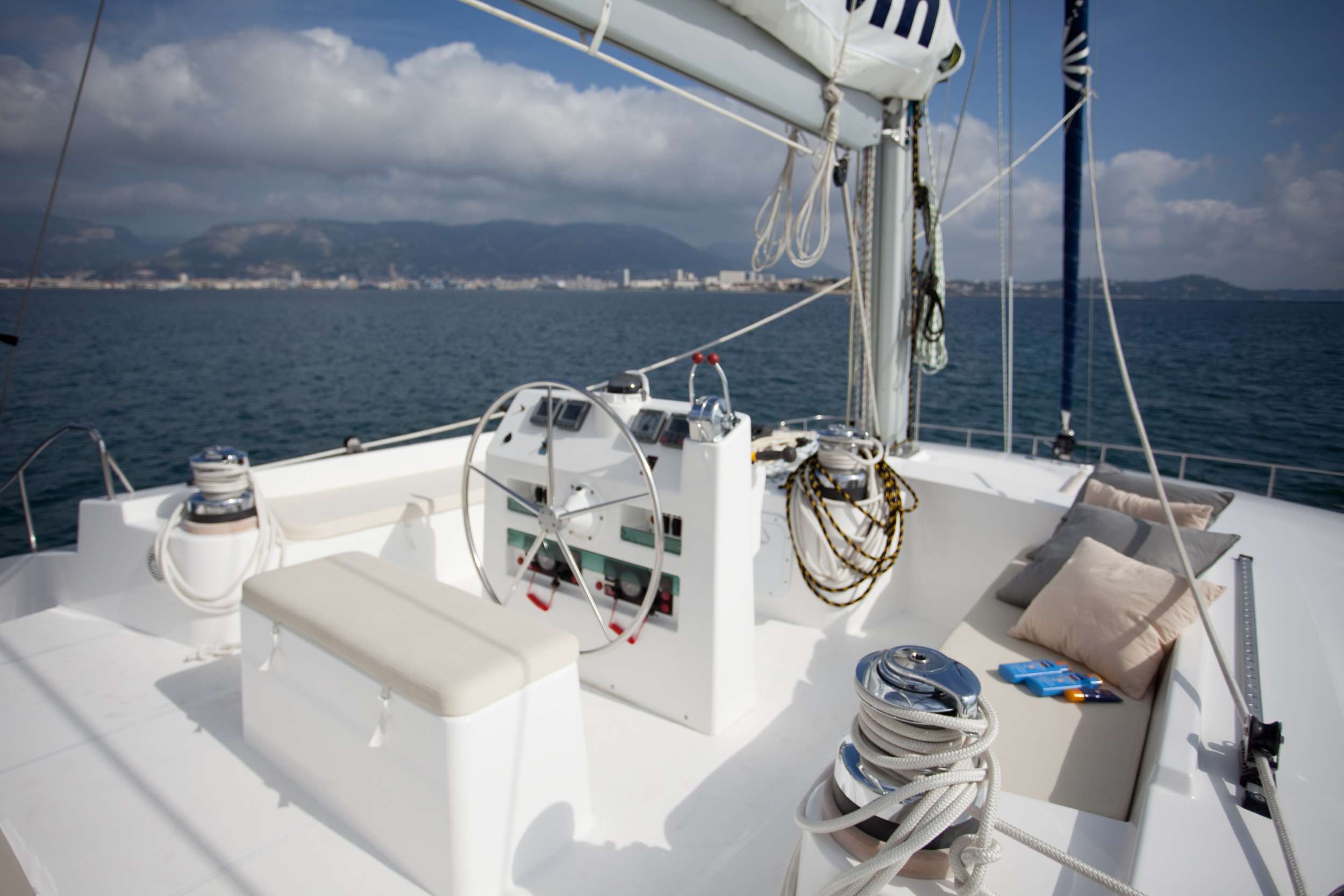Dream 60 - Littr&eacute; &amp; Tauceti - Yacht Charter Koh Samui & Boat hire in W. Med -Naples/Sicily, W. Med - Spain/Balearics, Croatia Bahamas, Indian Ocean and SE Asia 4