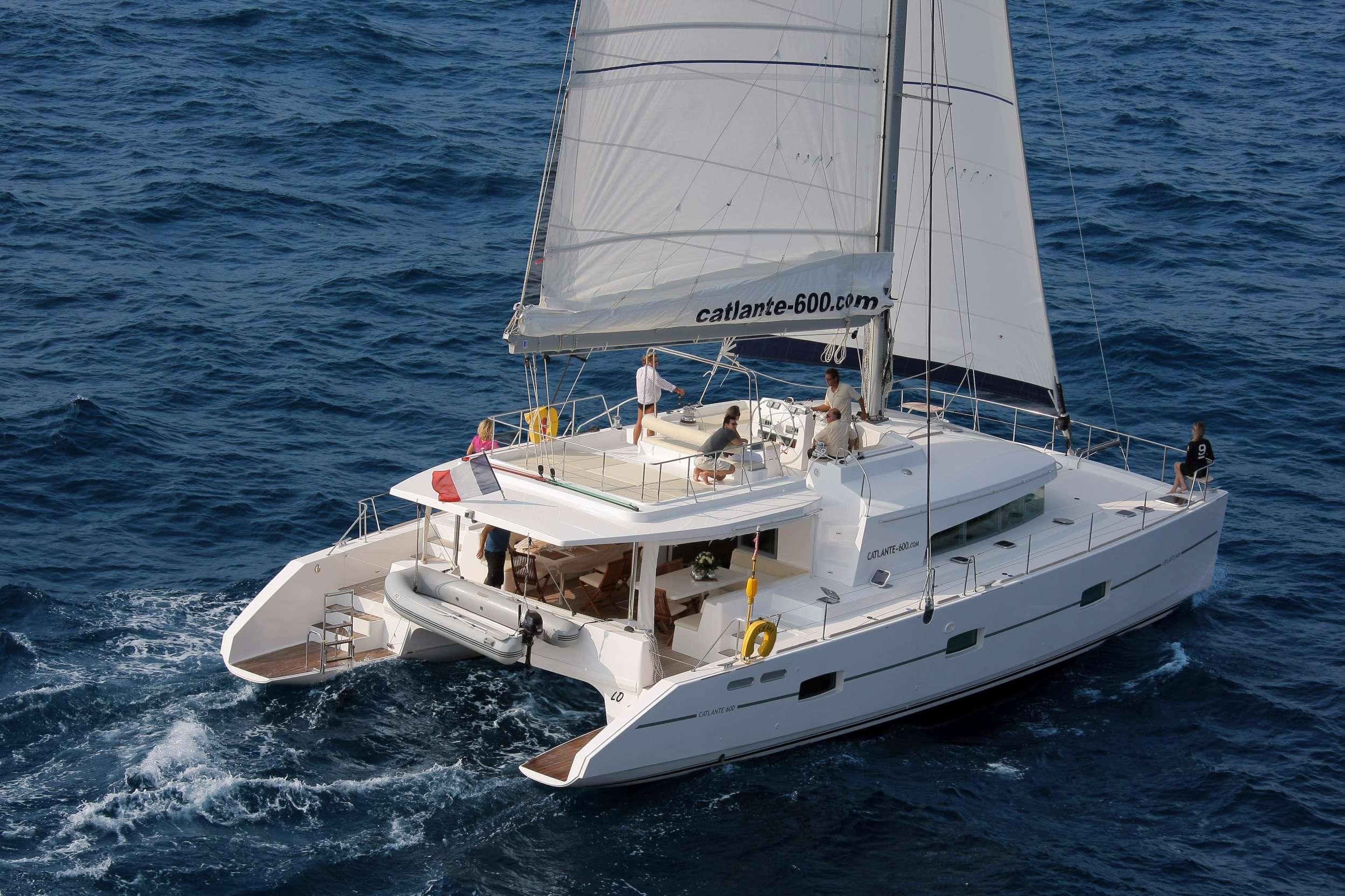 Dream 60 - Littr&eacute; &amp; Tauceti - Luxury yacht charter Maldives & Boat hire in W. Med -Naples/Sicily, W. Med - Spain/Balearics, Croatia Bahamas, Indian Ocean and SE Asia 5
