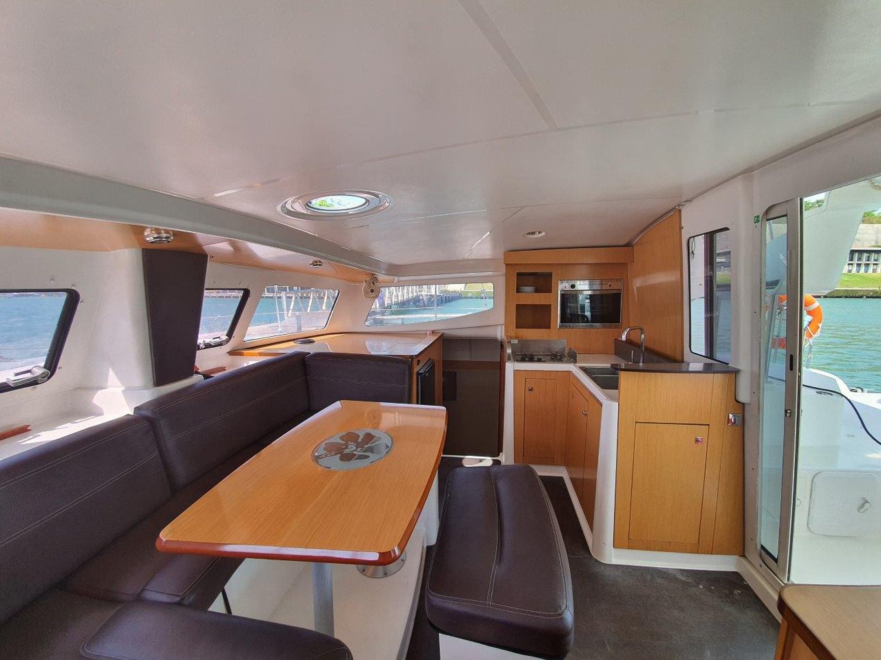 Mahe 36 - 3 cab. - Yacht Charter Queensland & Boat hire in Australia Queensland Whitsundays Coral Sea Marina 6