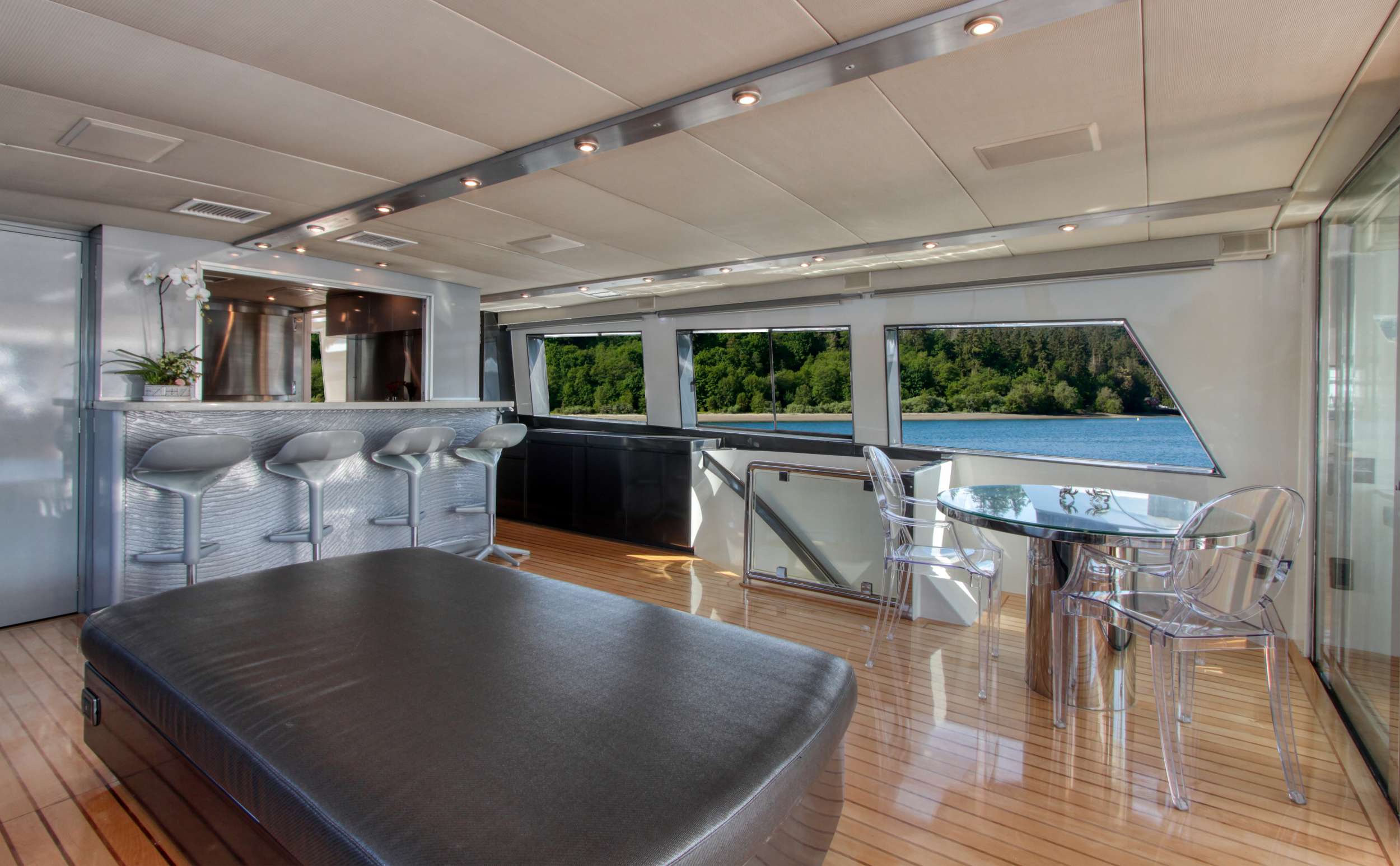 FIRST HOME - Yacht Charter Nanaimo & Boat hire in Pacific North West & Canada 2