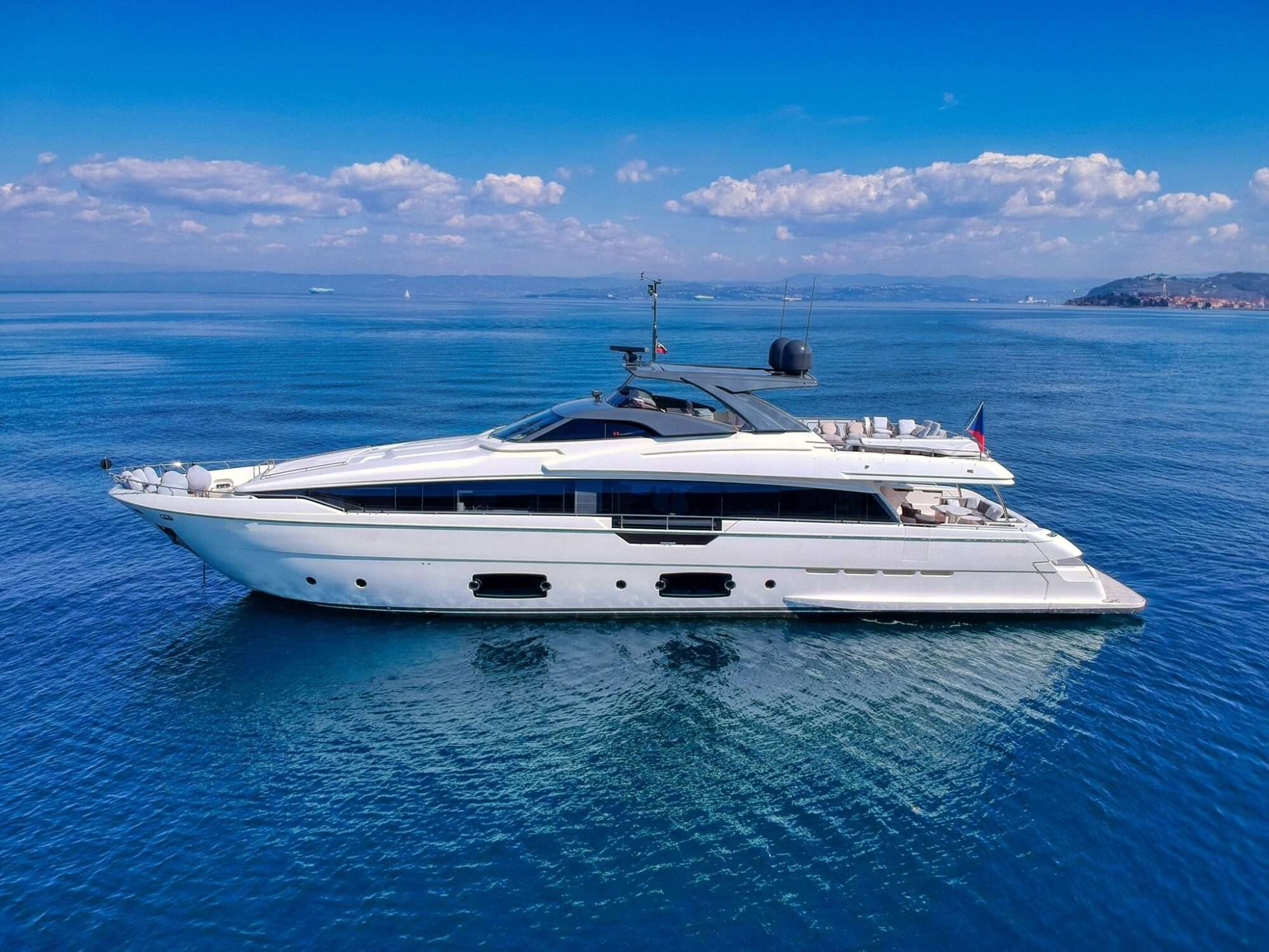 DAMARI - Yacht Charter Radazul & Boat hire in W. Med -Naples/Sicily, W. Med -Riviera/Cors/Sard., W. Med - Spain/Balearics 1