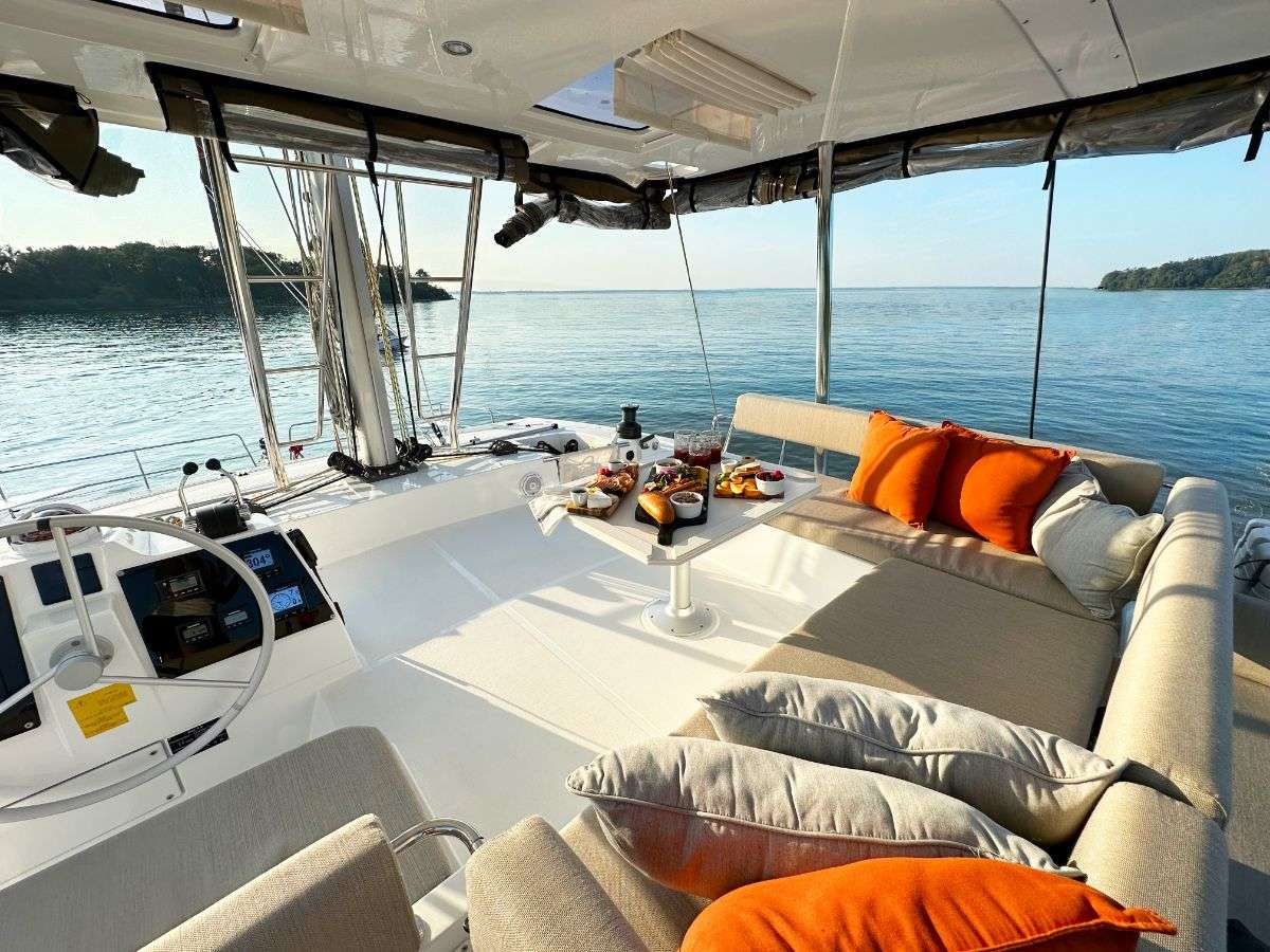 APRICITY - Luxury yacht charter St Lucia & Boat hire in Caribbean 2