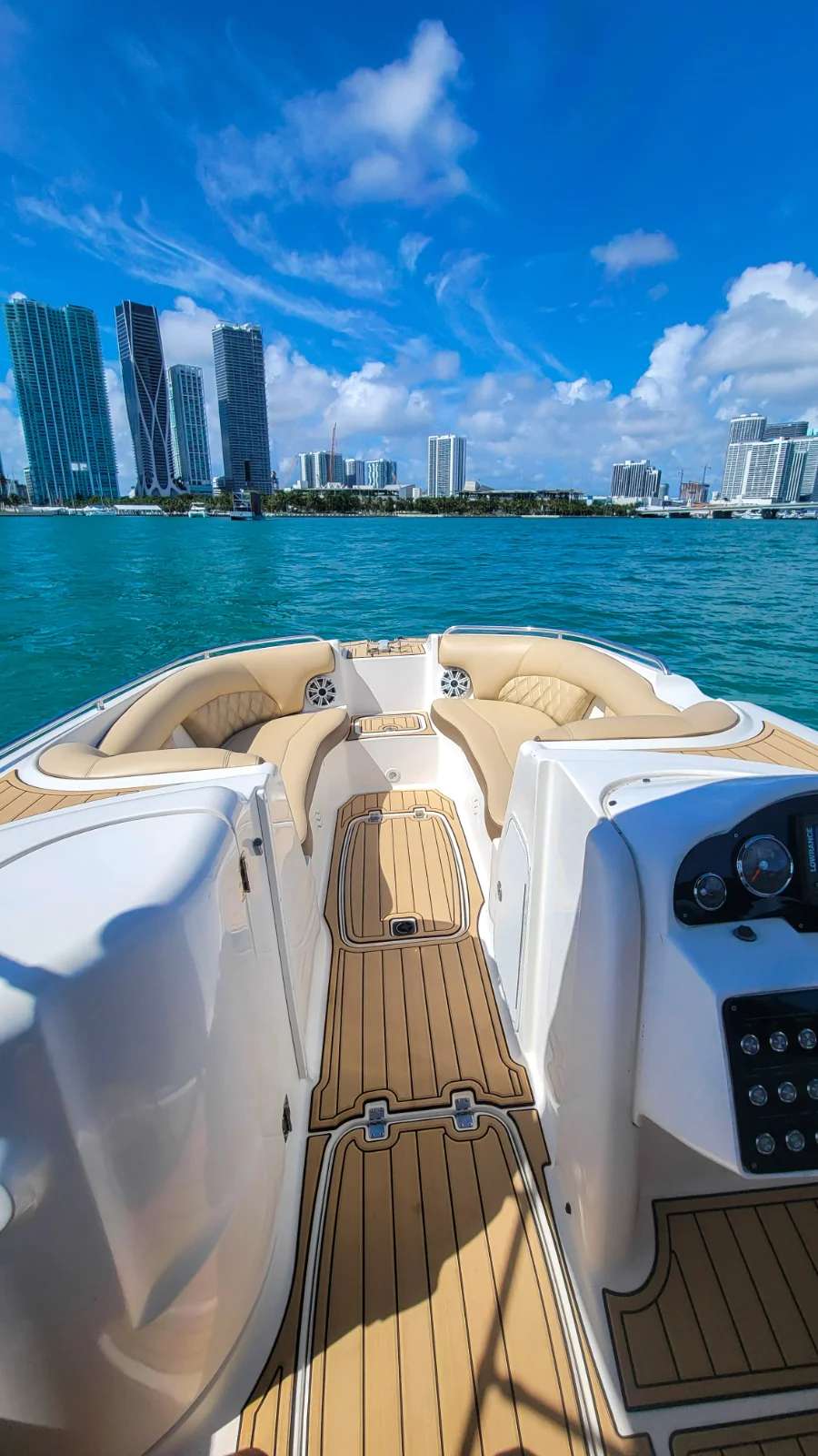 24ft - Yacht Charter Miami & Boat hire in United States Florida Miami Beach Miami Beach Marina 3