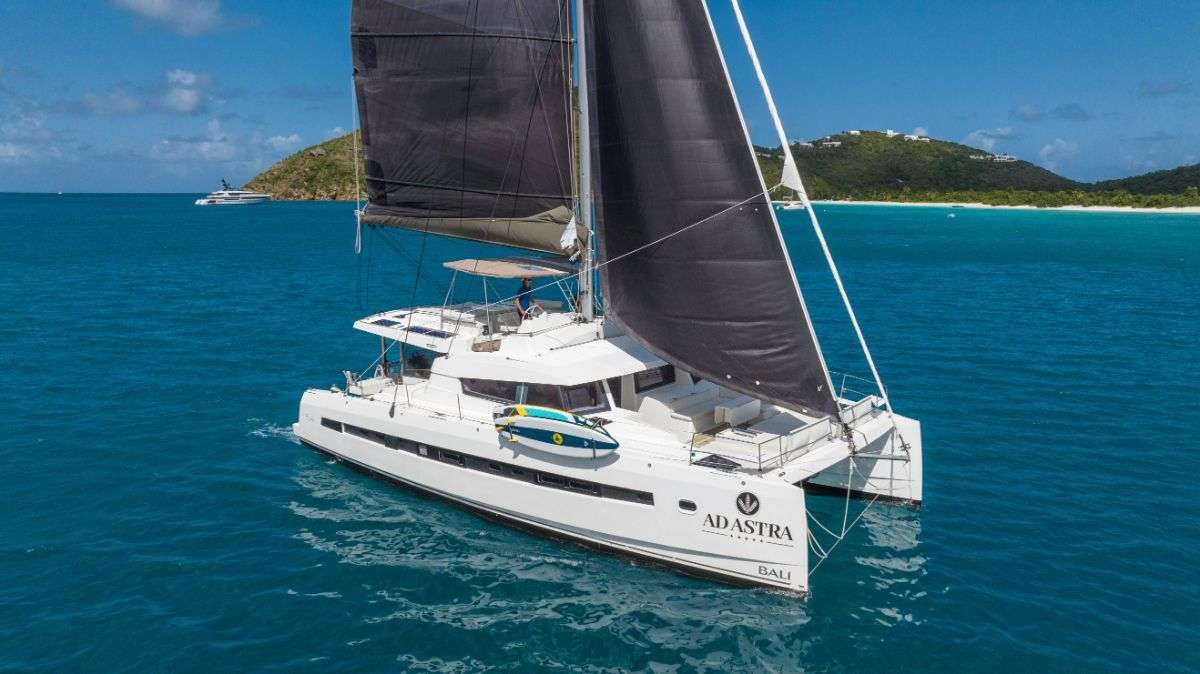 HIGH 5 - Yacht Charter Nelsons Dockyard & Boat hire in Caribbean 3