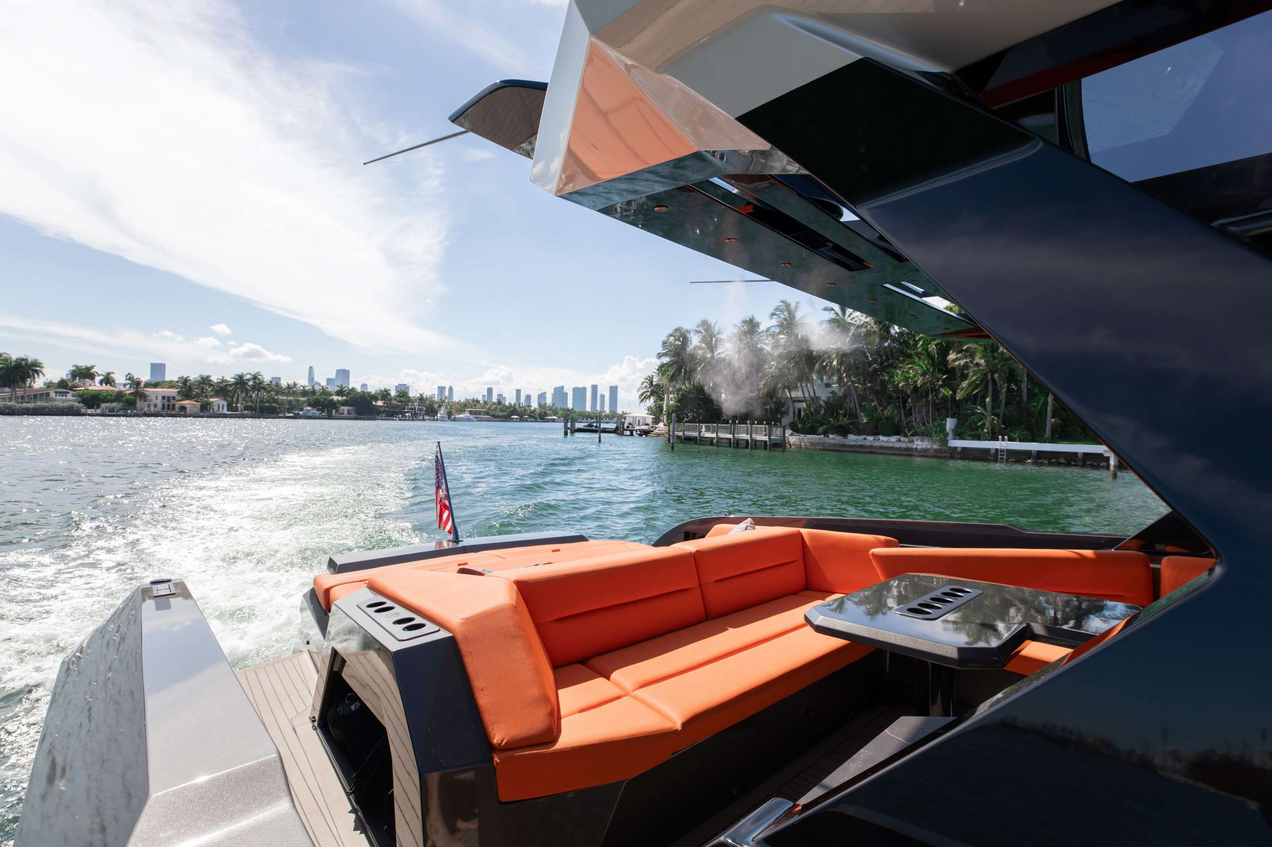 Sexsea - Motor Boat Charter USA & Boat hire in Florida 3