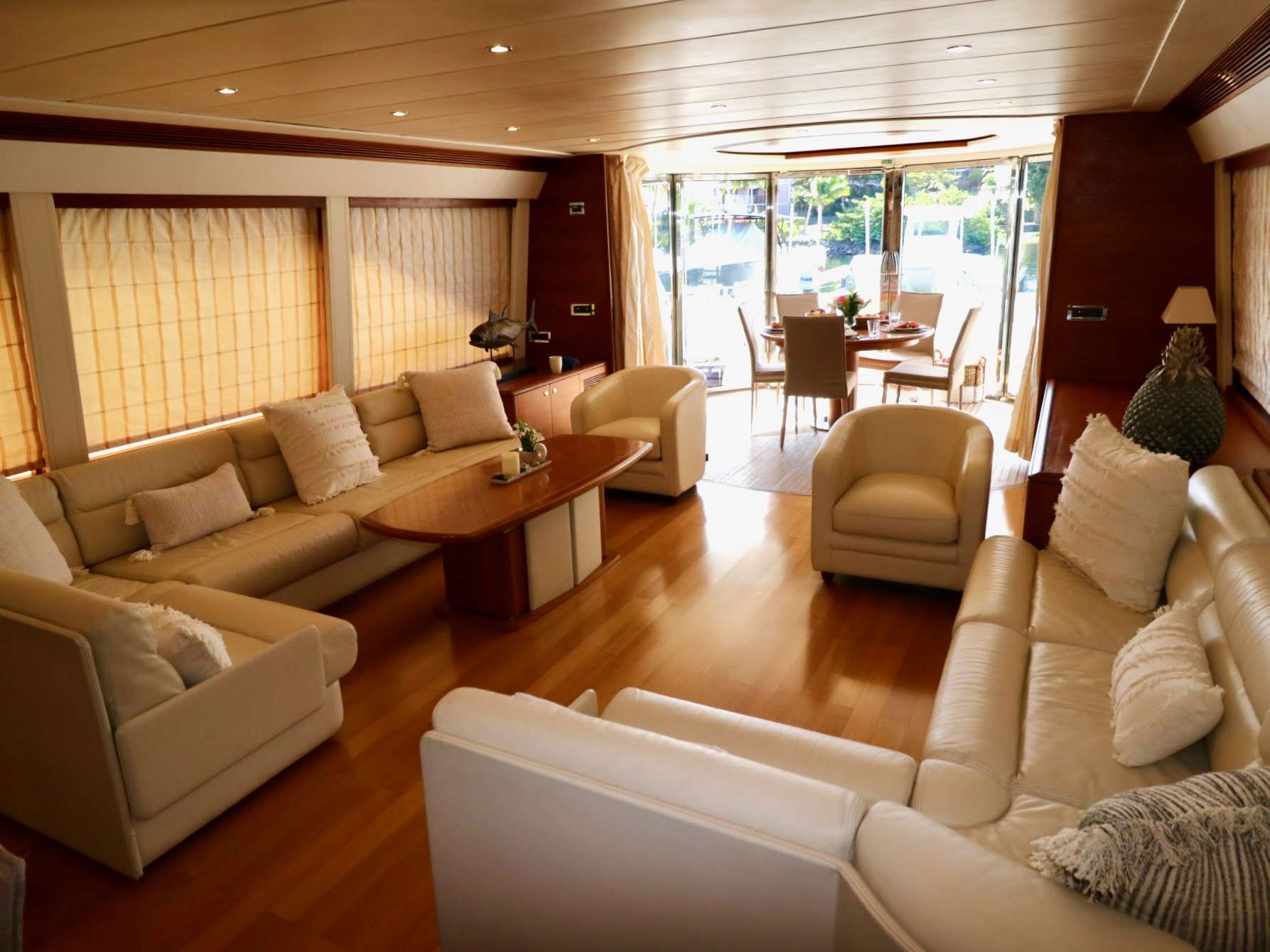 ECLIPSE 114 - Yacht Charter Netherlands Antilles & Boat hire in Caribbean 3