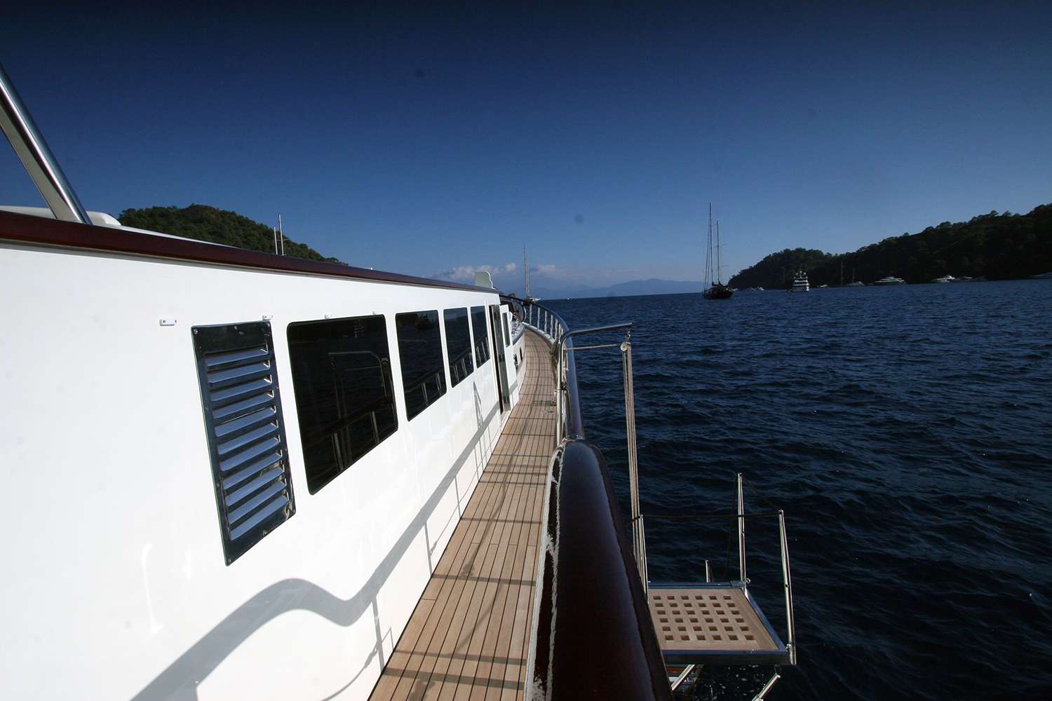 ALWAYS SMILE - Motor Boat Charter Turkey & Boat hire in Turkey 4