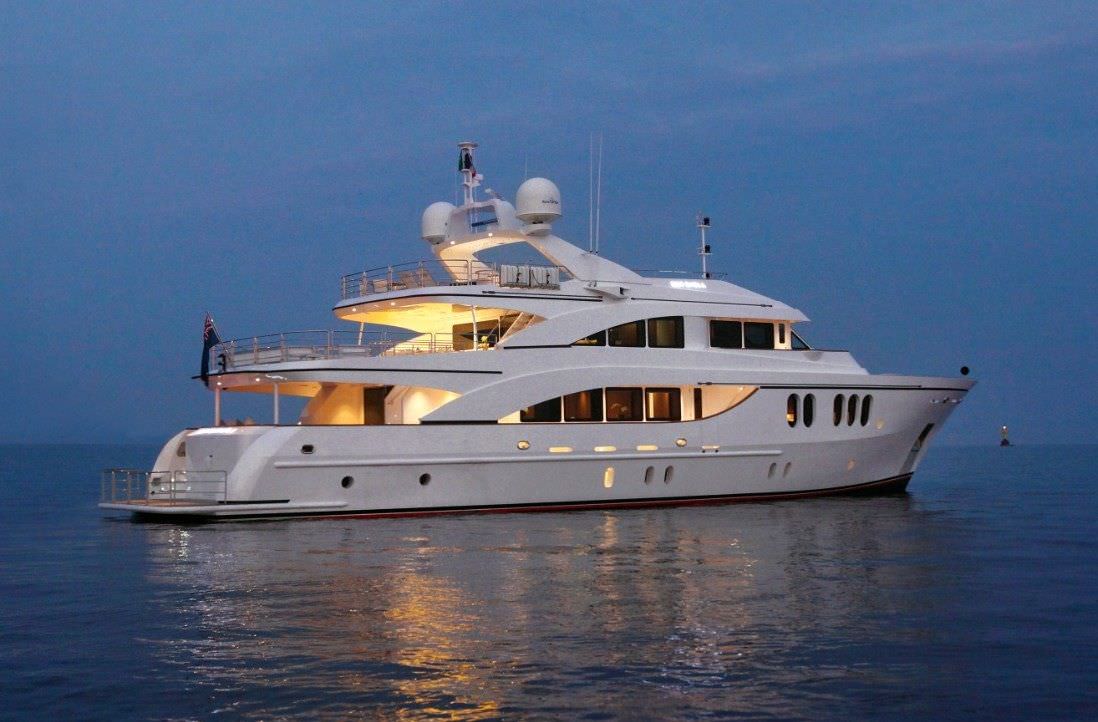 SEA SHELL - Motor Boat Charter Italy & Boat hire in Fr. Riviera & Tyrrhenian Sea 2