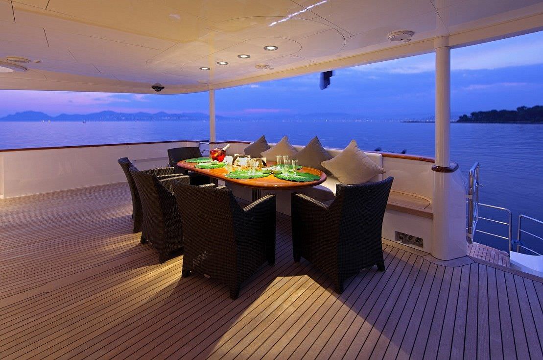 SEA SHELL - Yacht Charter Cannes & Boat hire in Fr. Riviera & Tyrrhenian Sea 5