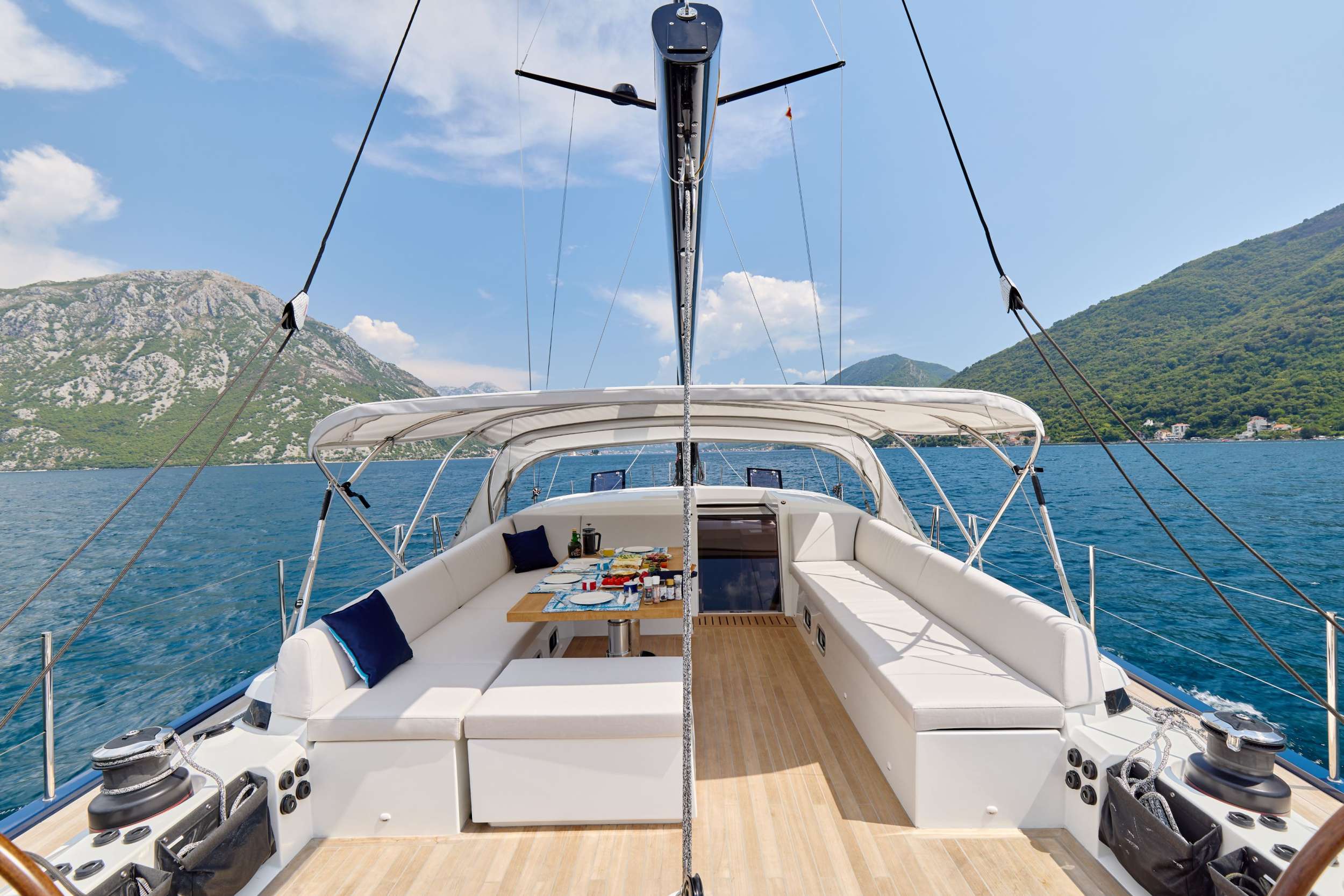 GRATEFUL - Sailboat Charter Greece & Boat hire in Greece & Turkey 3