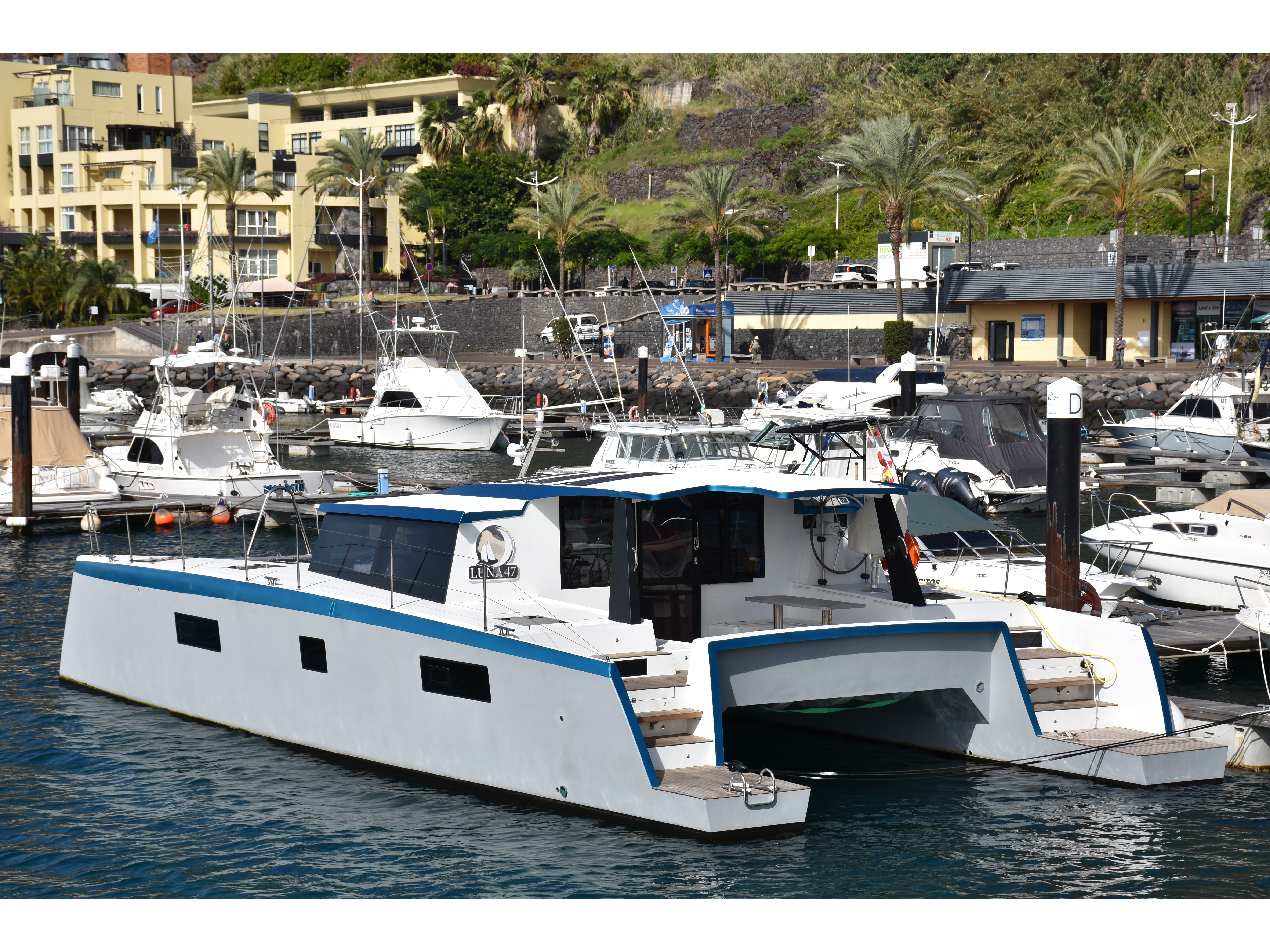 Luna 47 Power - Motor Boat Charter Portugal & Boat hire in Portugal Funchal Marina do Funchal 3