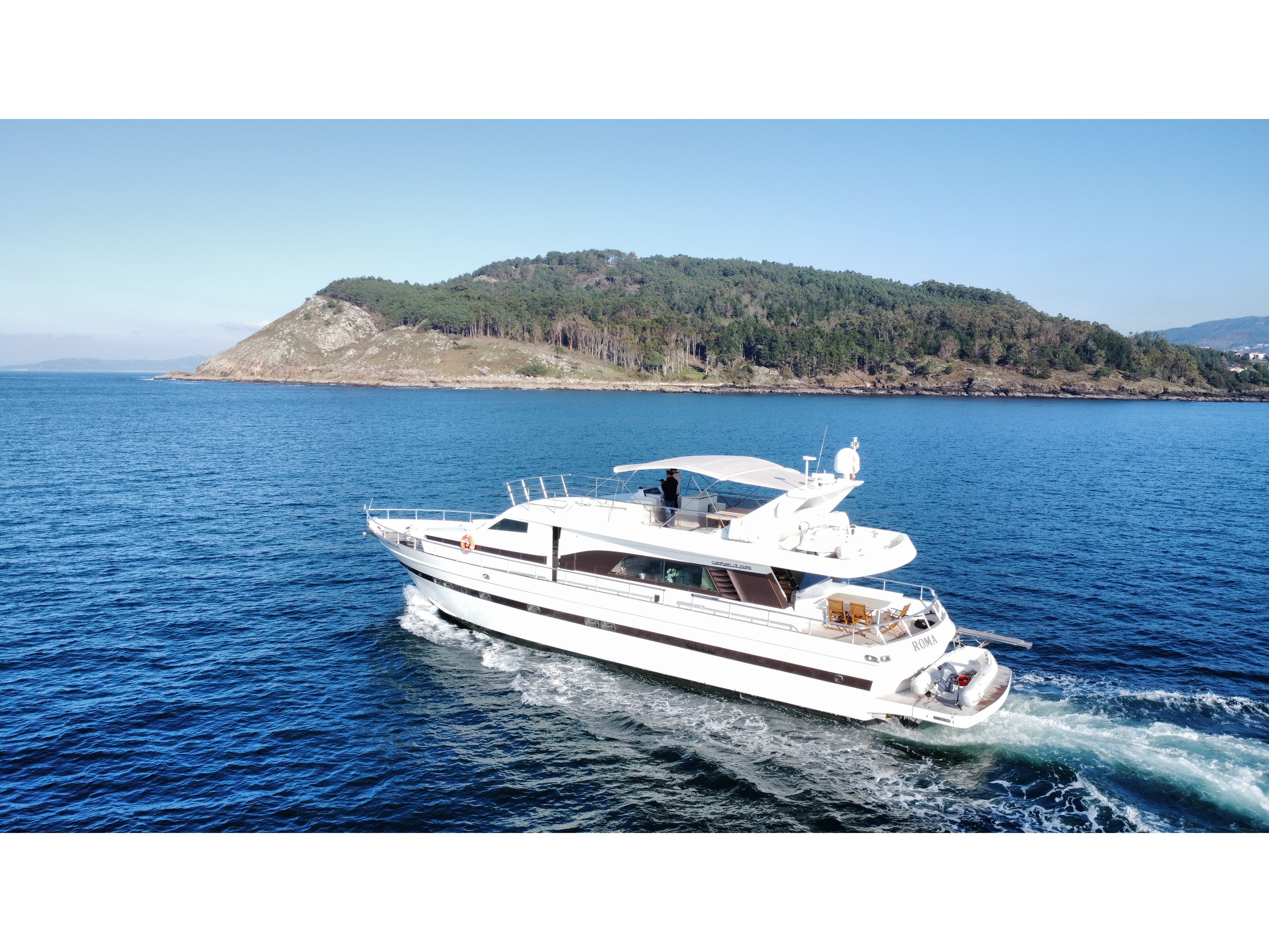 Akhir 22 - Motor Boat Charter Spain & Boat hire in Spain Galicia Baiona Monte Real Club de Yates de Baiona 1