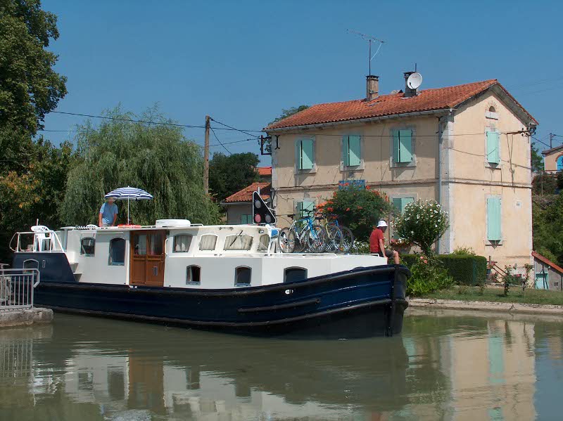 EuroClassic 139 - Motor Boat Charter France & Boat hire in France Inland France Canal du Midi Capestang Capestang 1